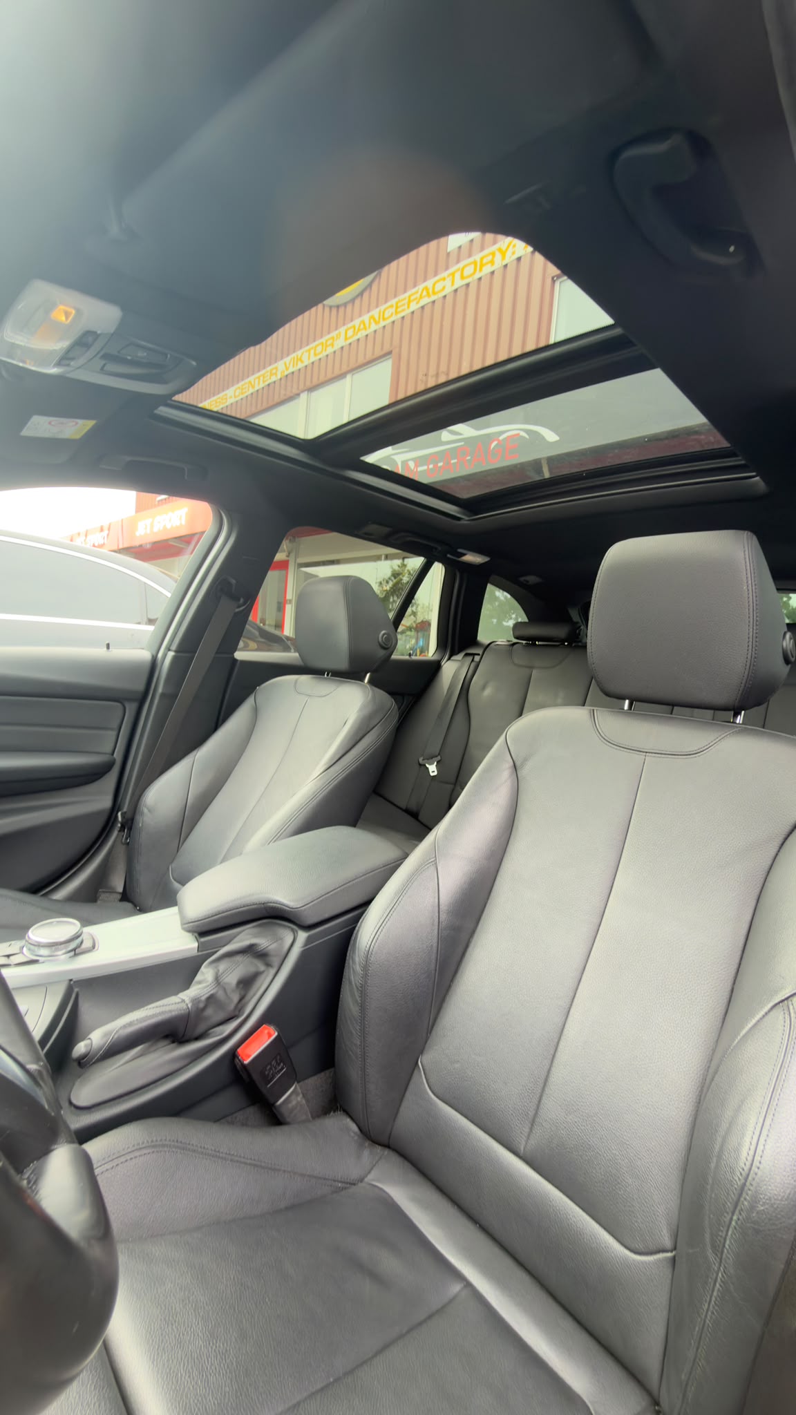 BMW 335d xDrive Touring Steptronic-image-10