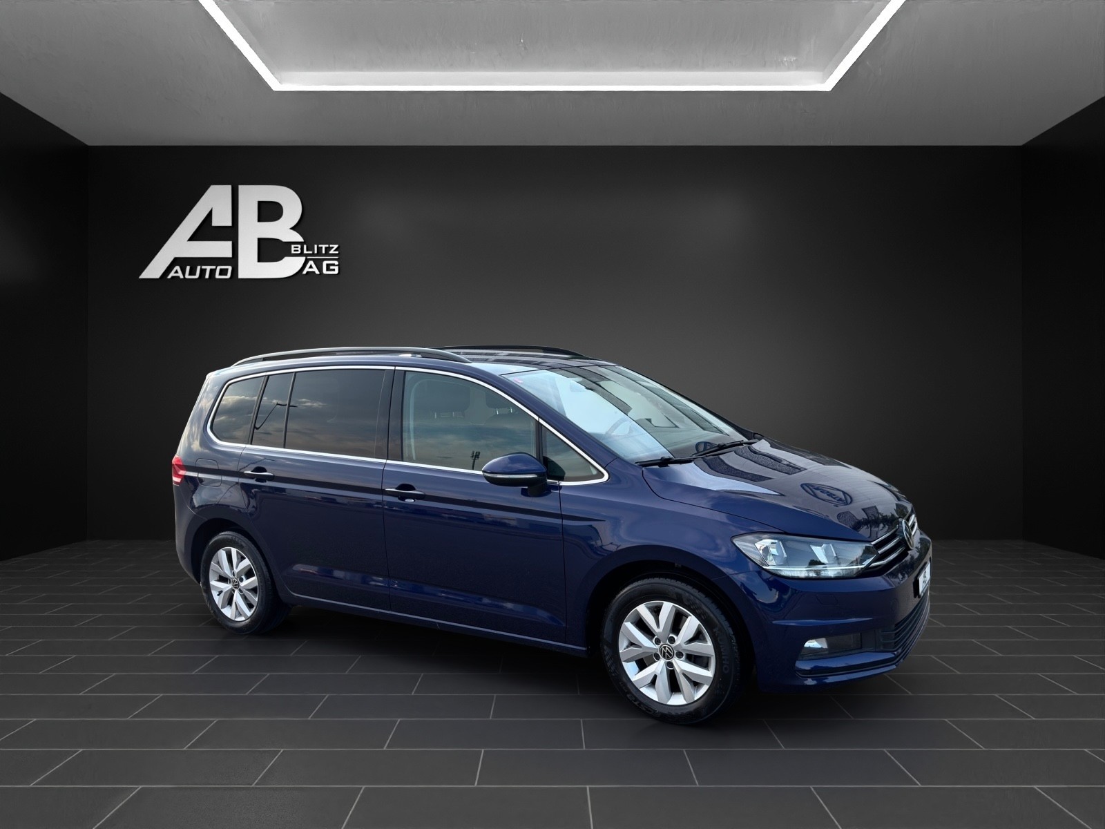 VW Touran 2.0 TDI BlueMotion Technology Comfortline DSG mit 150 PS * 7-Plätzer *-image-5