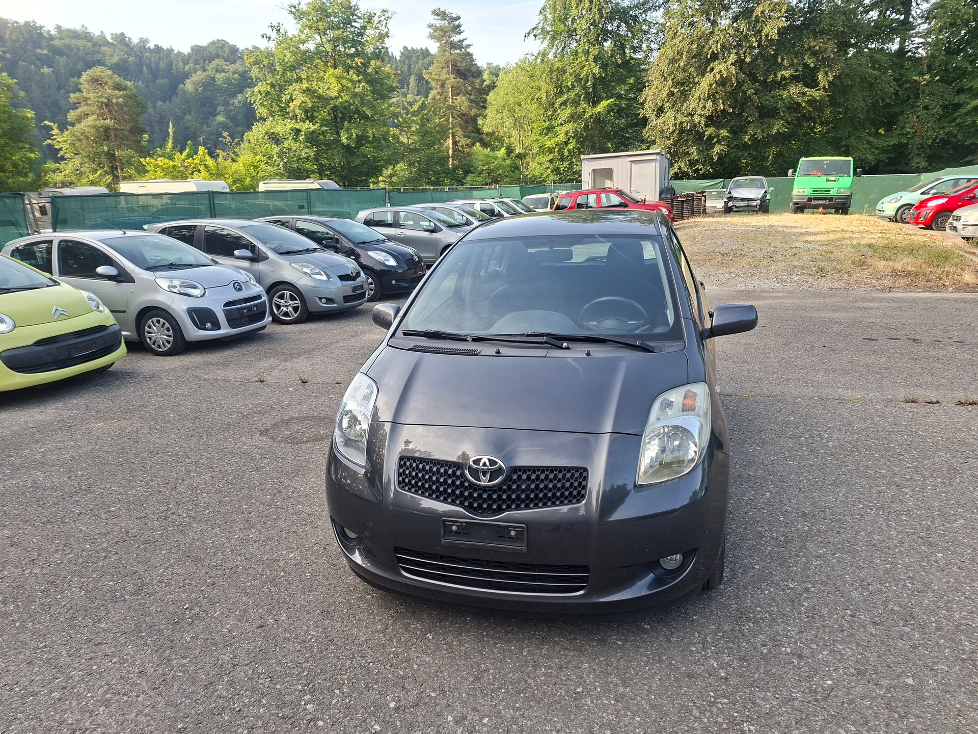 TOYOTA Yaris 1.3 Linea Sol-image-0