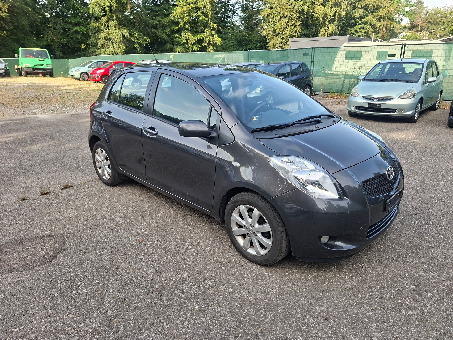 TOYOTA Yaris 1.3 Linea Sol-image-2