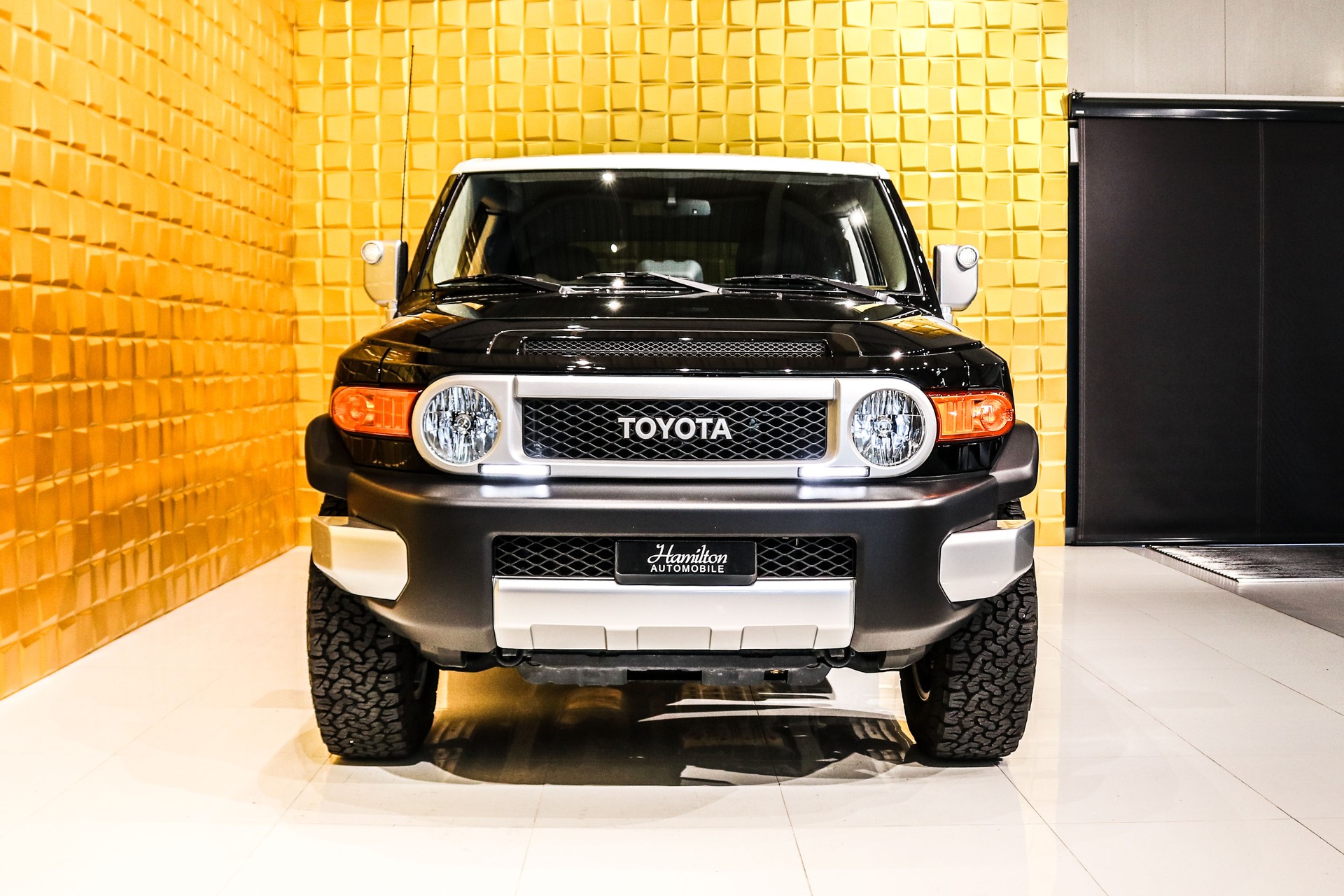 TOYOTA FJ Cruiser GXR 4.0 Automatic-image-2