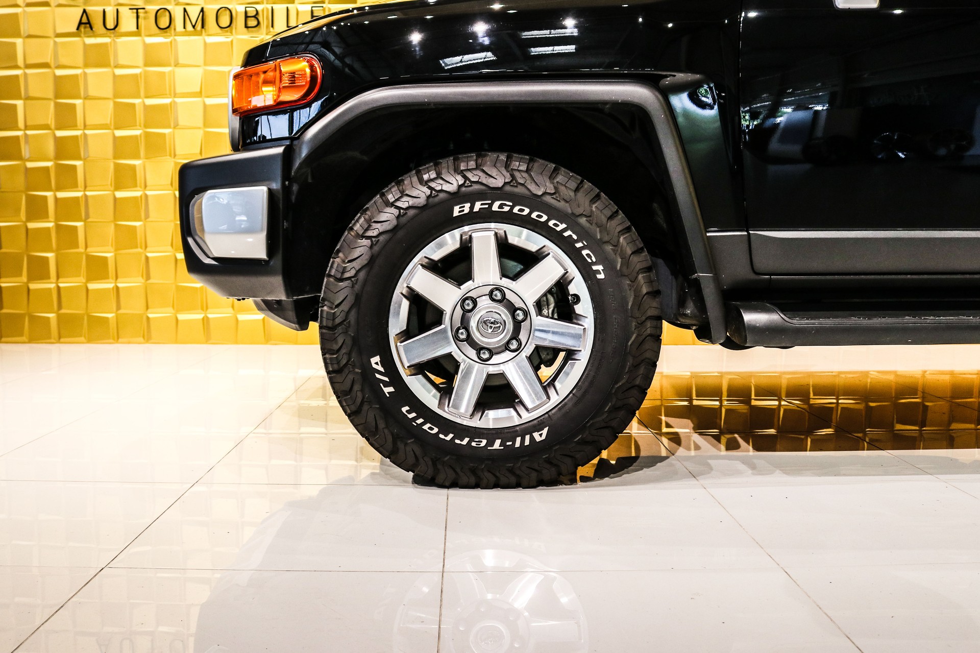 TOYOTA FJ Cruiser GXR 4.0 Automatic-image-9