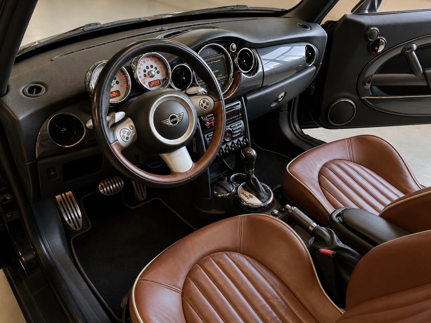 MINI Cooper S Cabriolet Steptronic-image-12