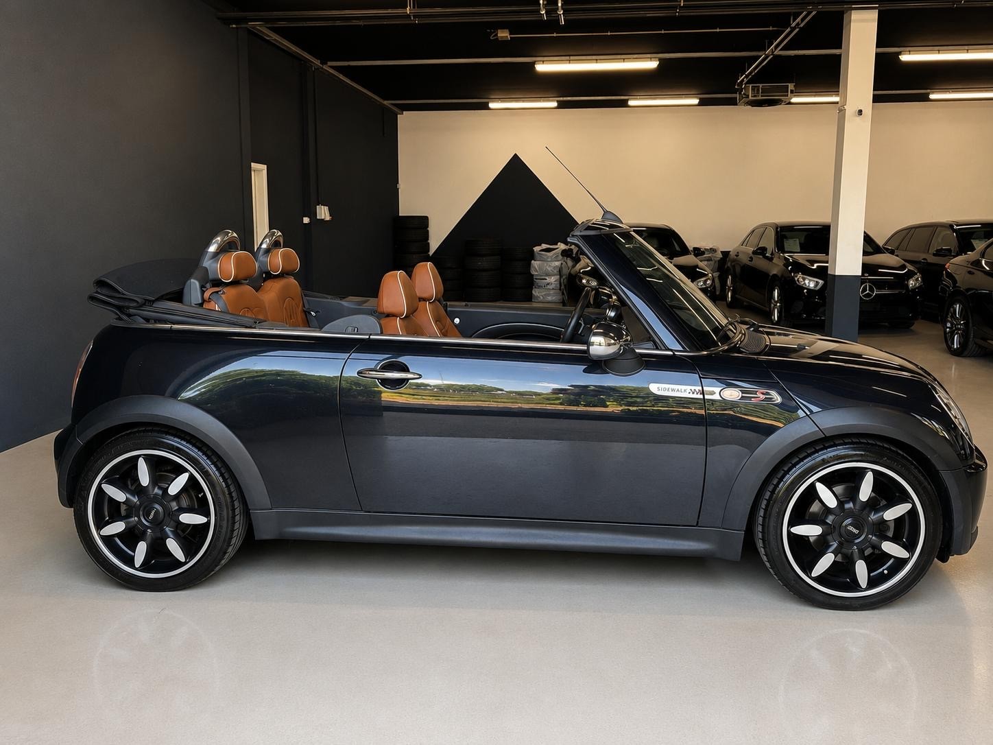 MINI Cooper S Cabriolet Steptronic-image-10