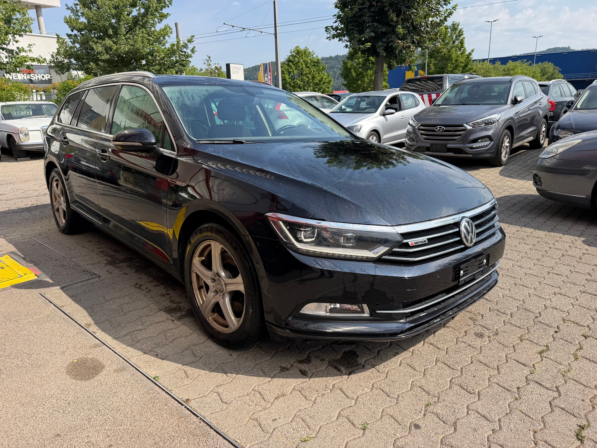VW Passat Variant 2.0 TDI BMT Sport DSG 4Motion-image-1