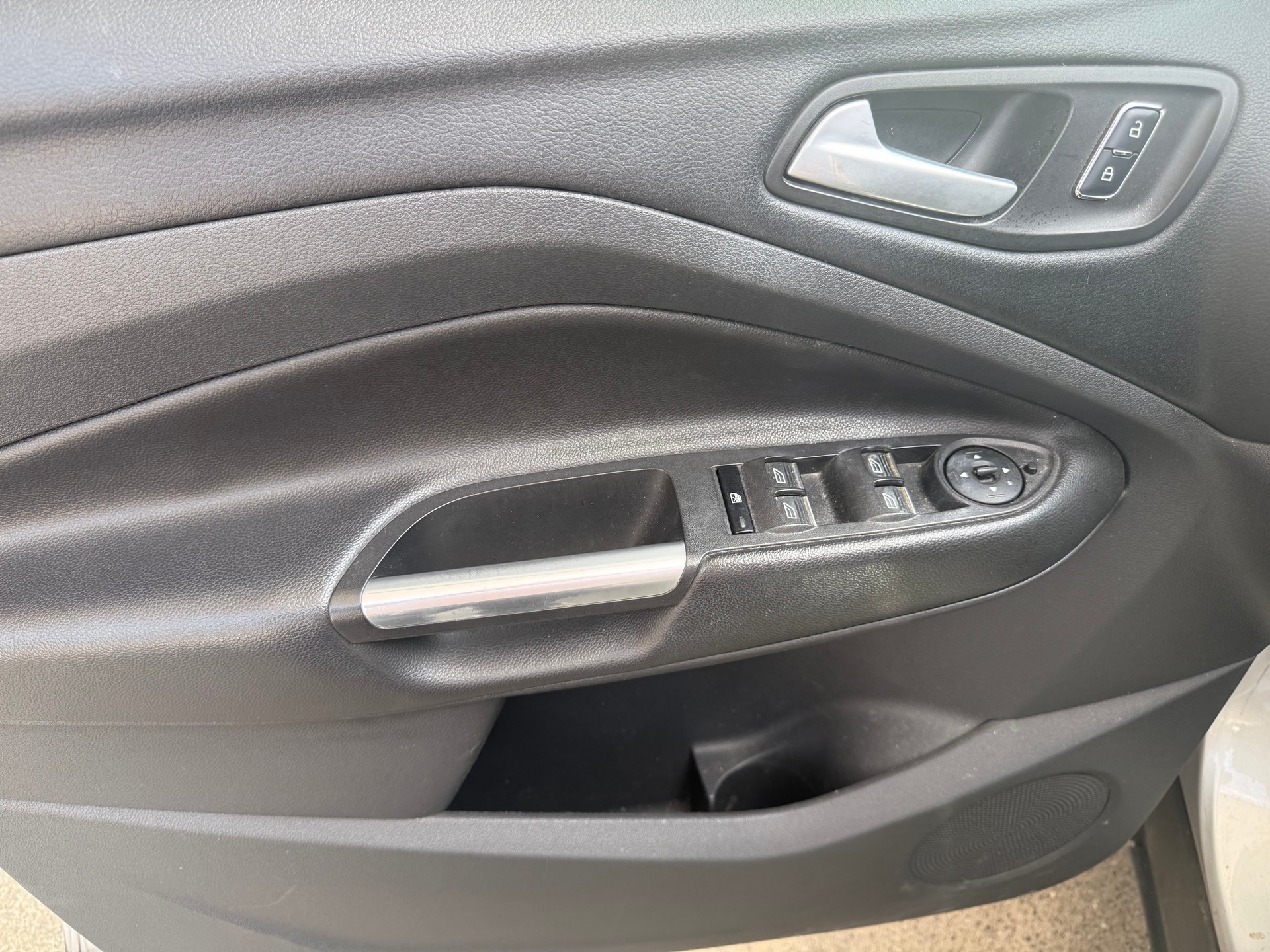 FORD Kuga 2.0 TDCi Titanium 4WD-image-15