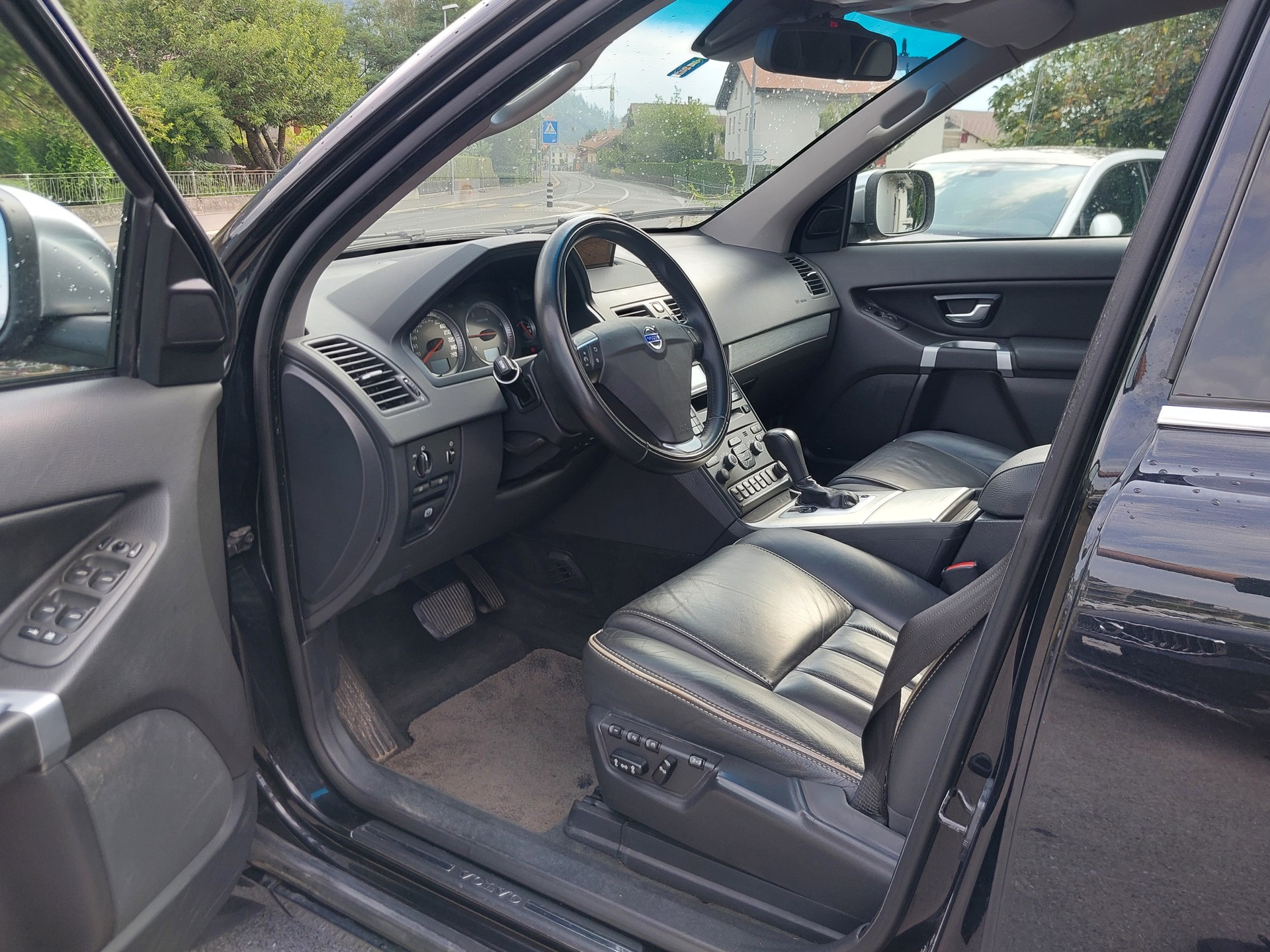 VOLVO XC90 D5 AWD Husky Edition Geartronic-image-5