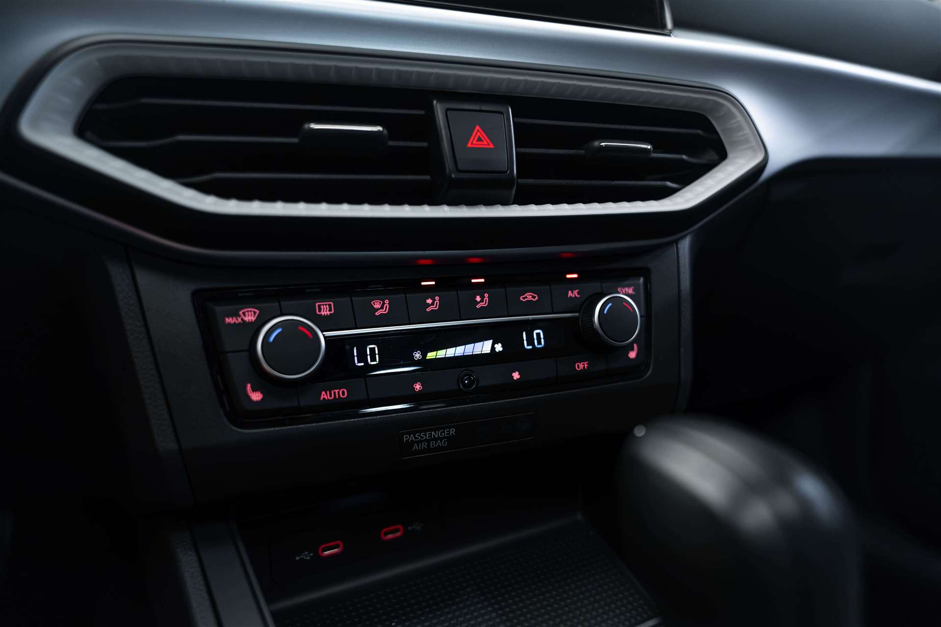 SEAT Ibiza 1.0 EcoTSI FR DSG-image-24