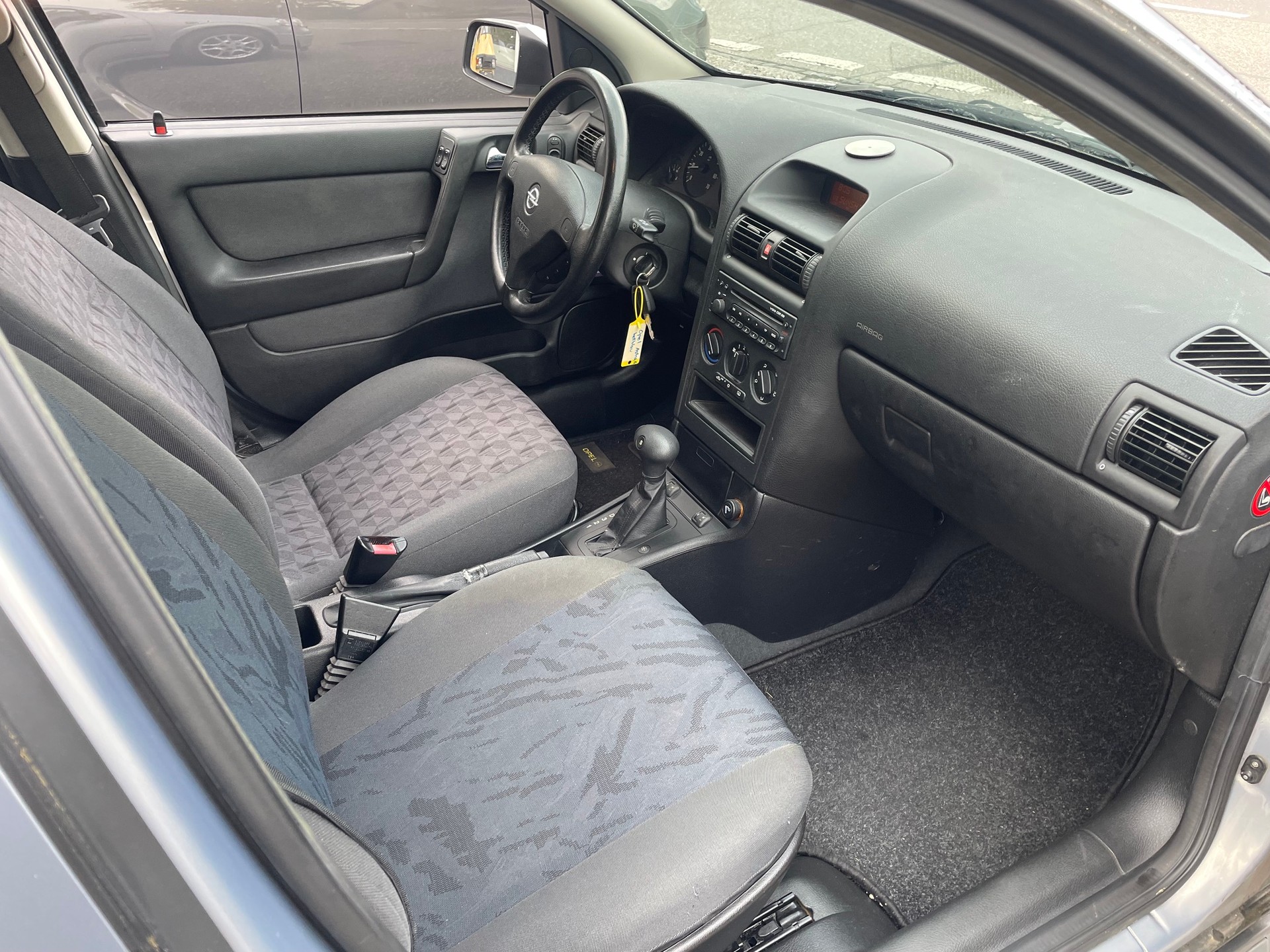 OPEL Astra Caravan 1.6i 16V Linea Fresca-image-4