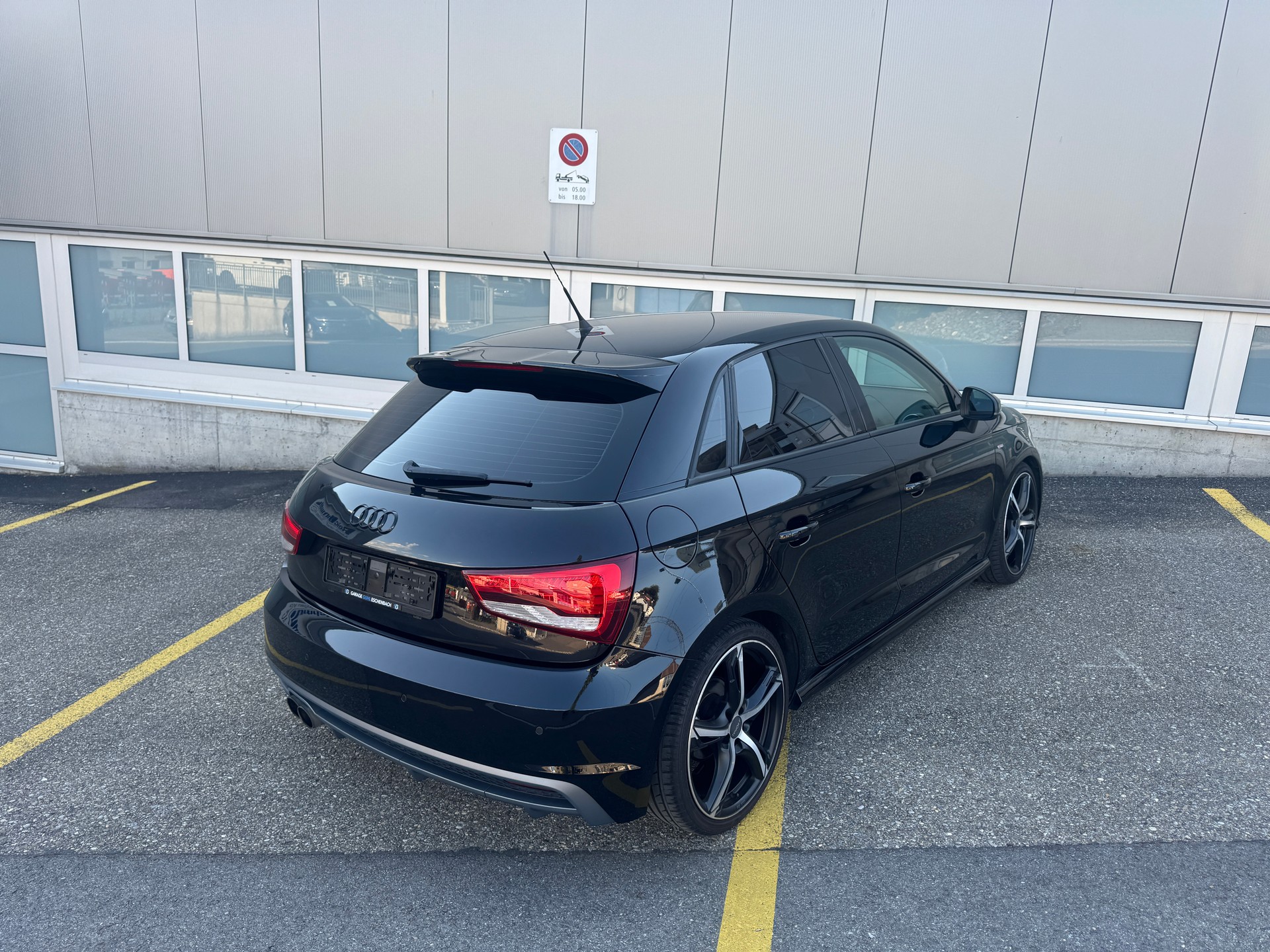 AUDI A1 Sportback 1.4 TFSI Sport S-tronic-image-3