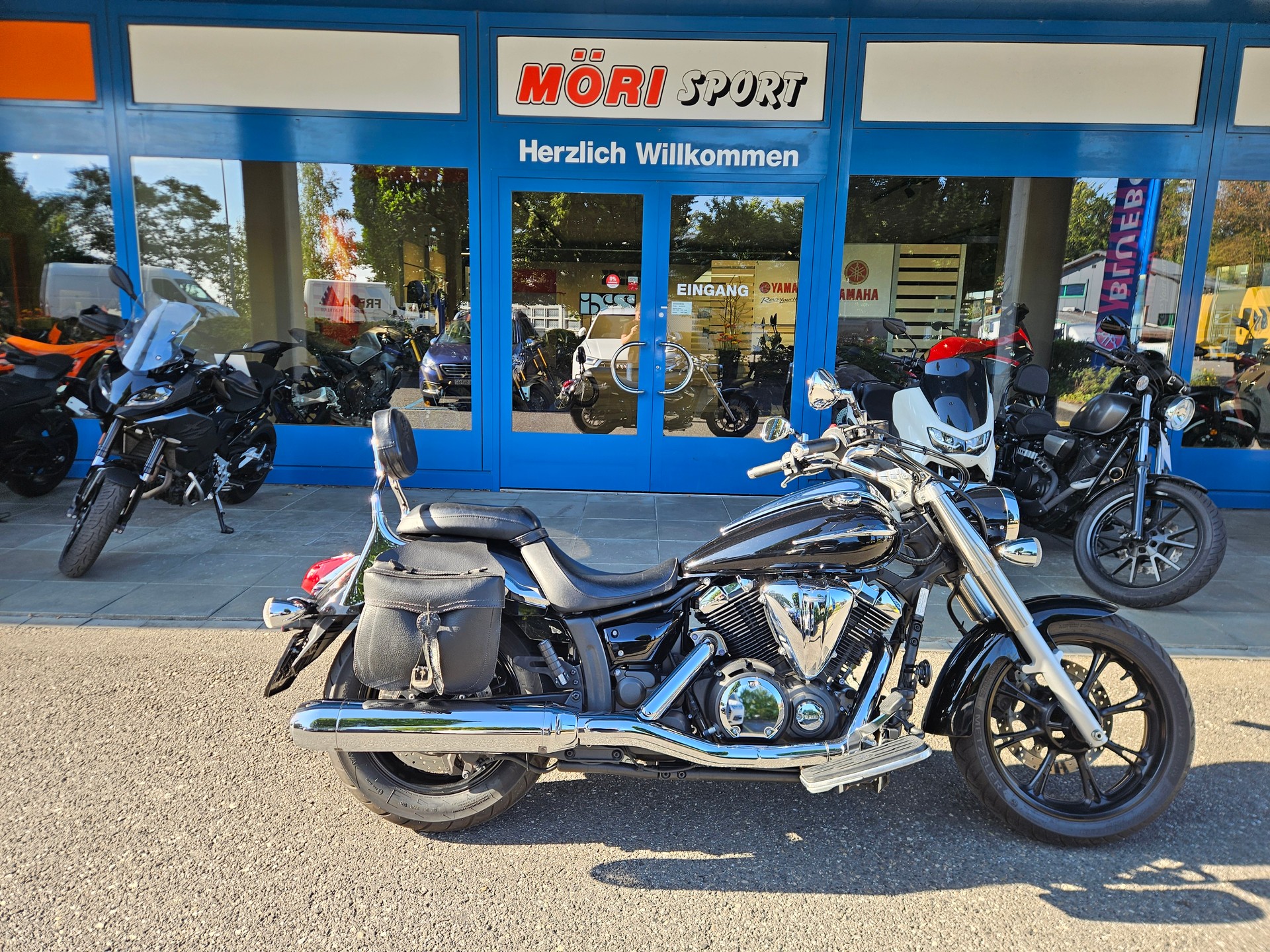 YAMAHA XVS 950 A Midnight Star
