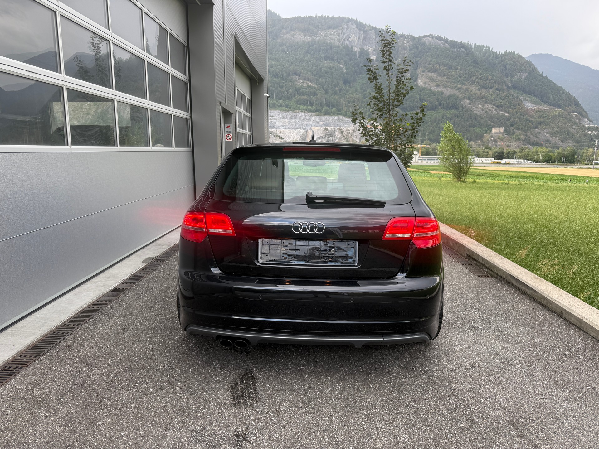 AUDI S3 Sportback 2.0 TFSI quattro S-tronic-image-3