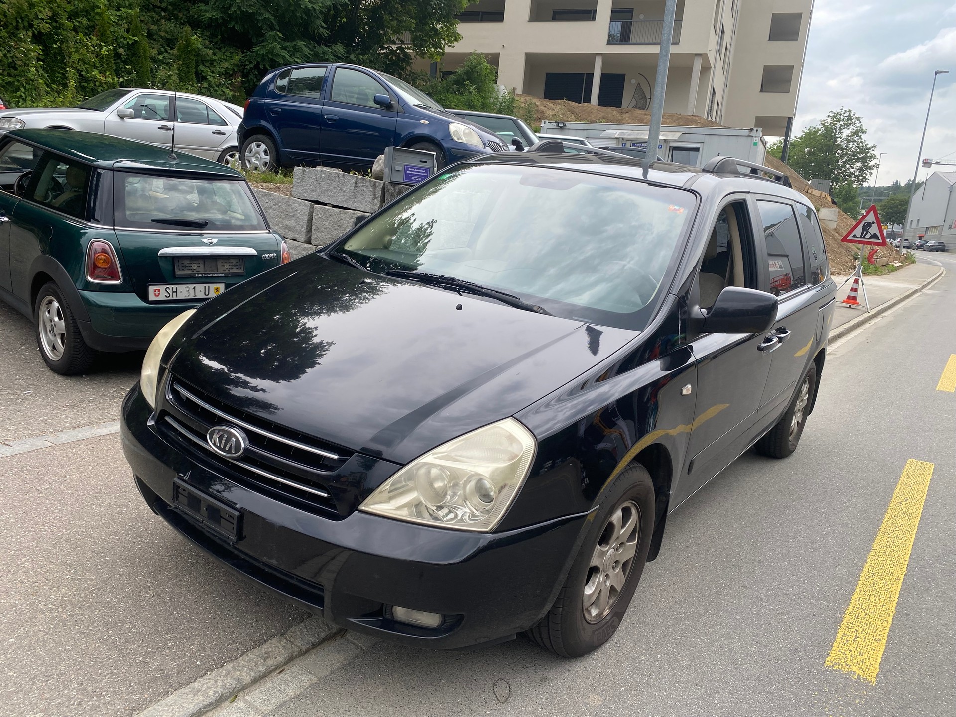 KIA Carnival 2.9 CRDi Trend-image-2