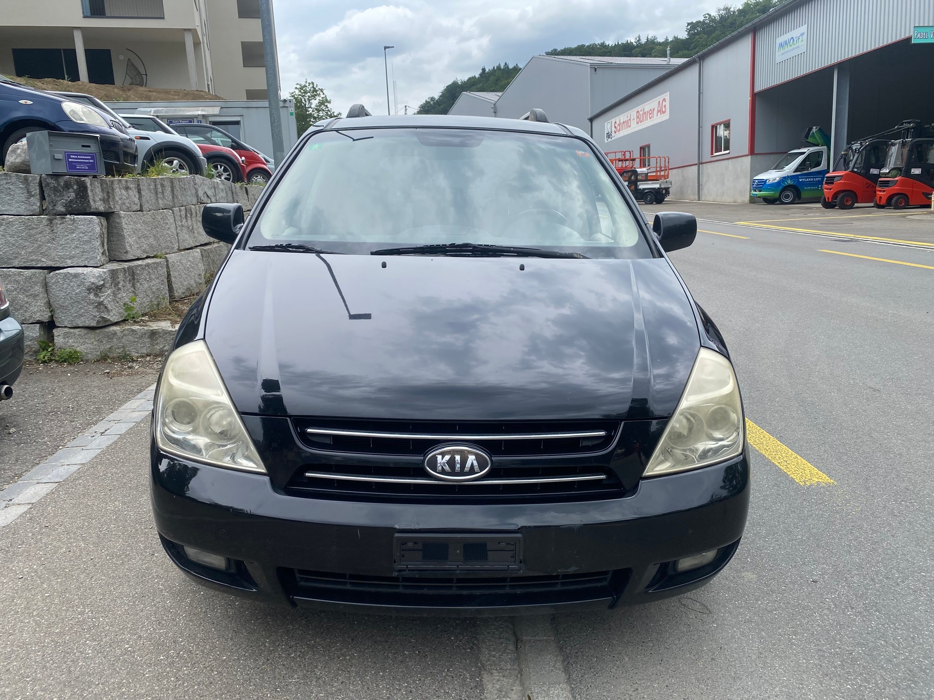 KIA Carnival 2.9 CRDi Trend-image-1