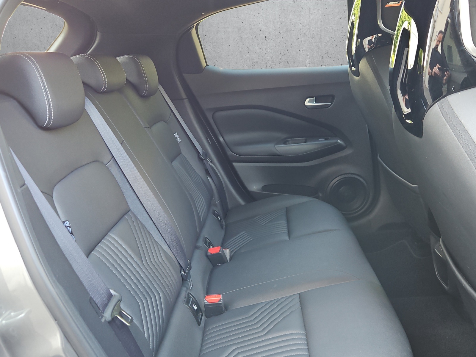 NISSAN Juke 1.0 DIG-T Tekna-image-12