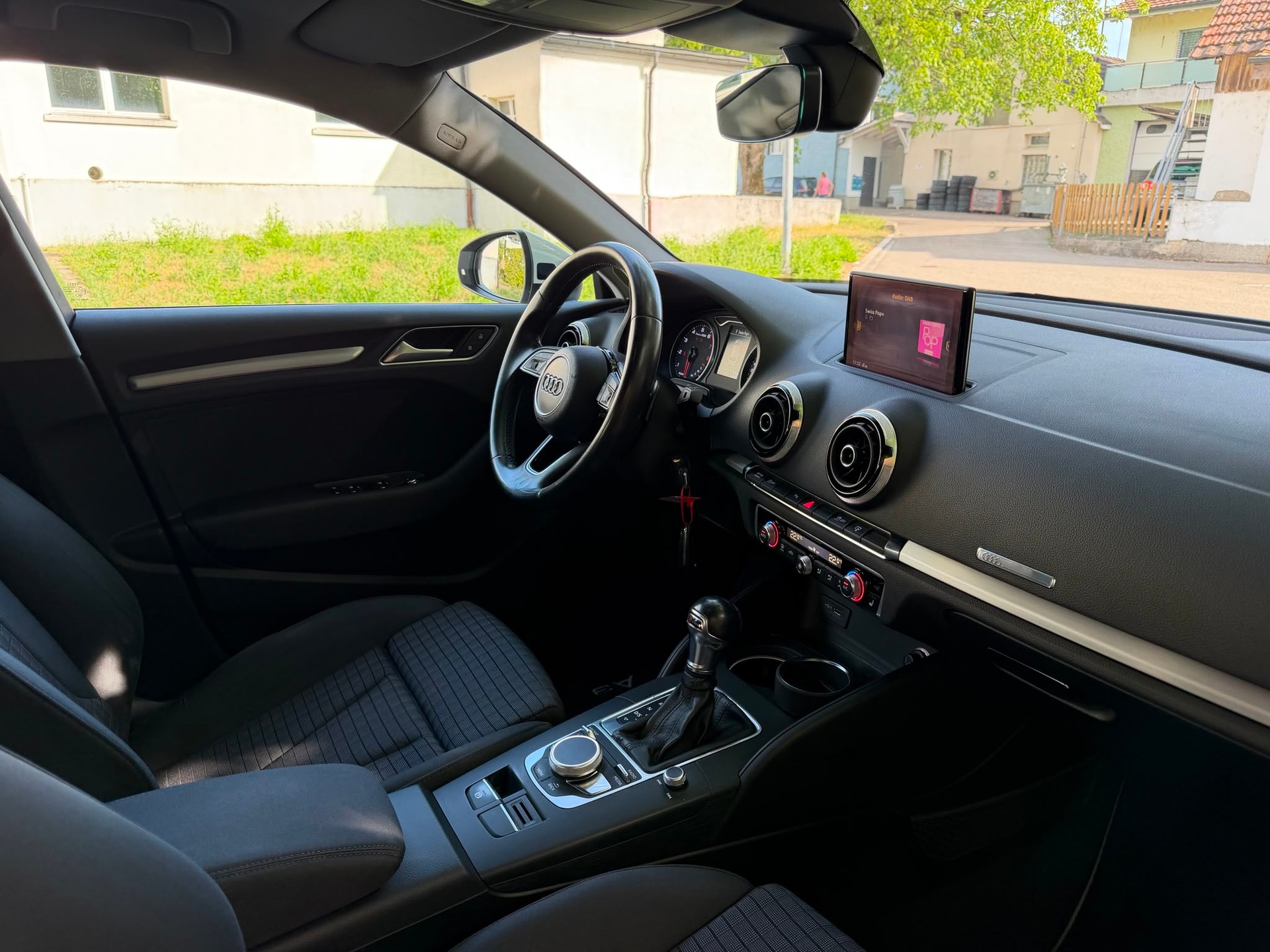 AUDI A3 Sportback 1.4 TFSI Sport S-tronic-image-4
