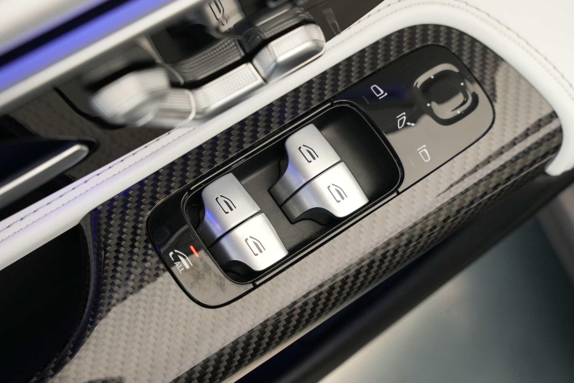 MERCEDES-BENZ AMG SL 63 4M Executive Edition Speedshift MCT-image-25