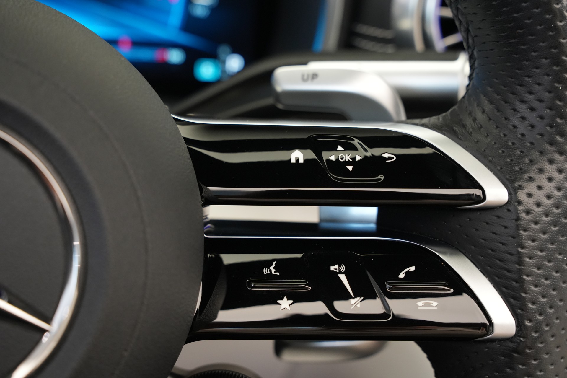 MERCEDES-BENZ AMG SL 63 4M Executive Edition Speedshift MCT-image-28