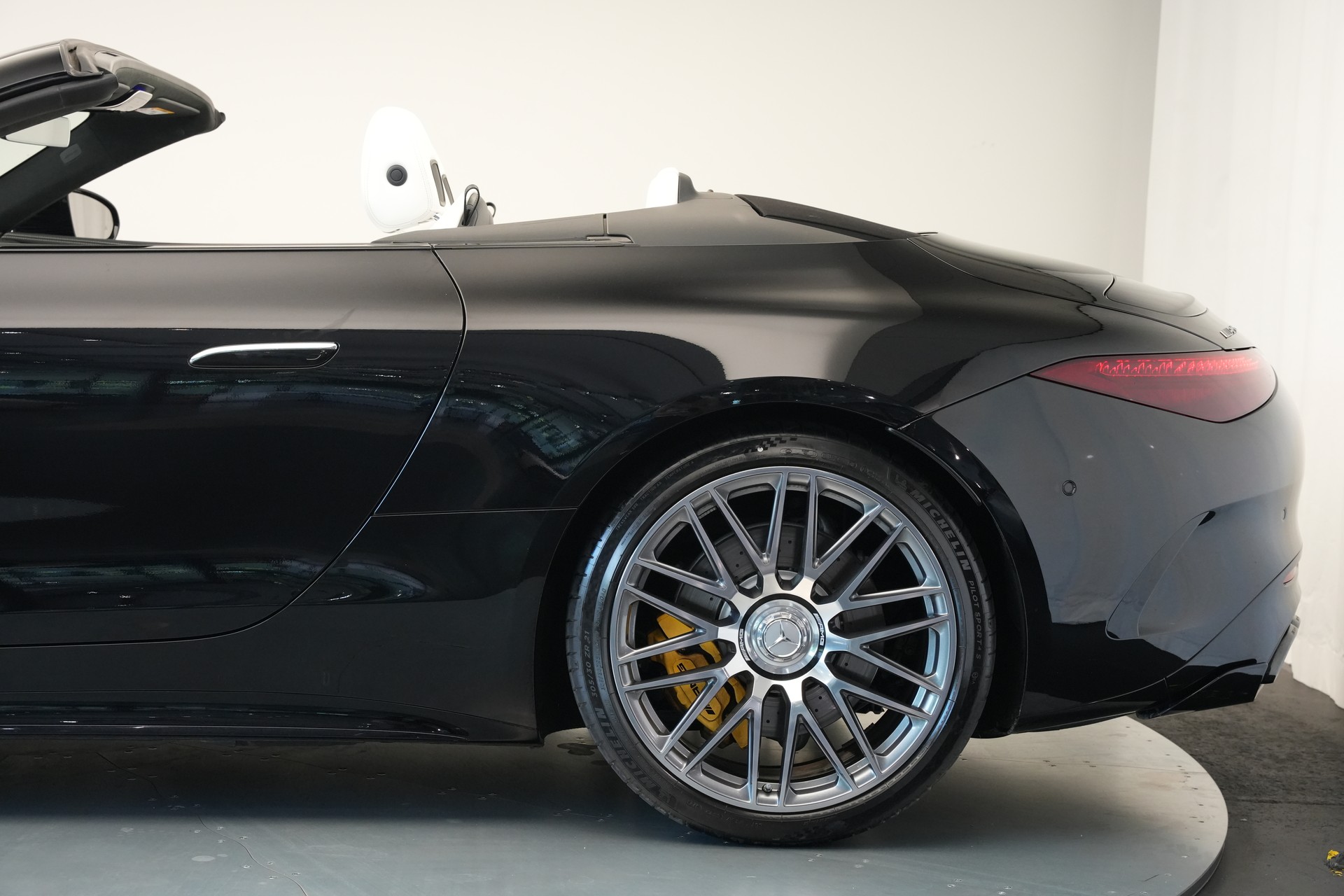 MERCEDES-BENZ AMG SL 63 4M Executive Edition Speedshift MCT-image-50
