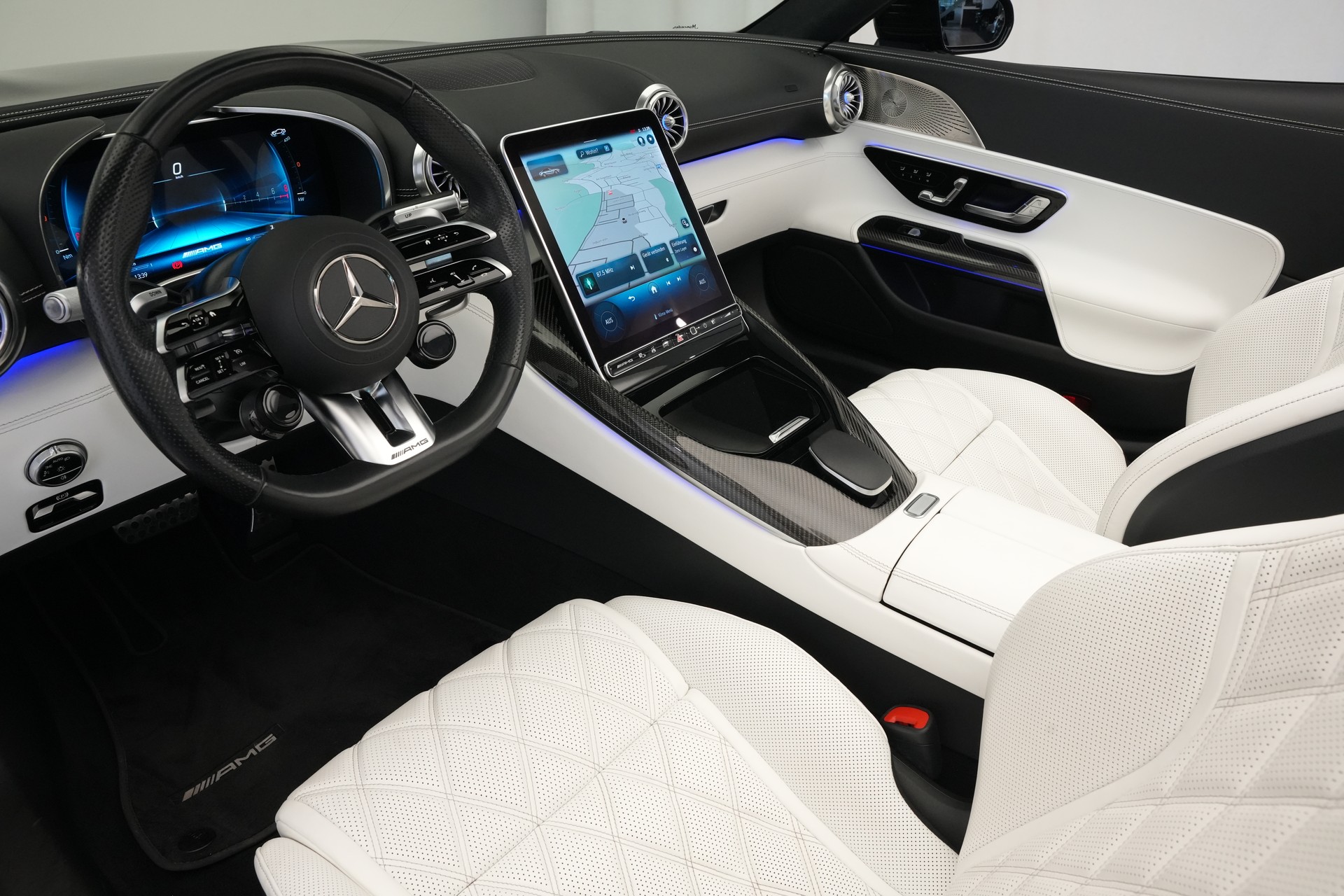 MERCEDES-BENZ AMG SL 63 4M Executive Edition Speedshift MCT-image-19