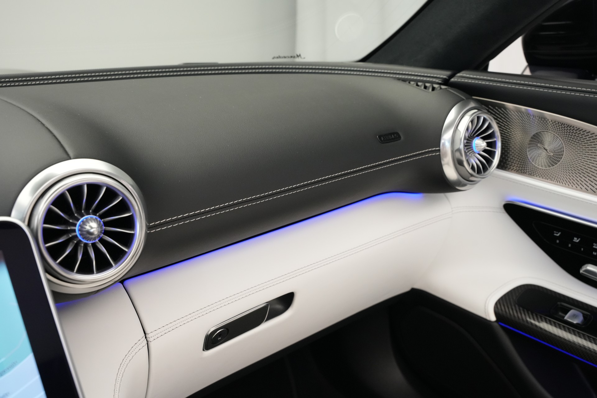 MERCEDES-BENZ AMG SL 63 4M Executive Edition Speedshift MCT-image-32