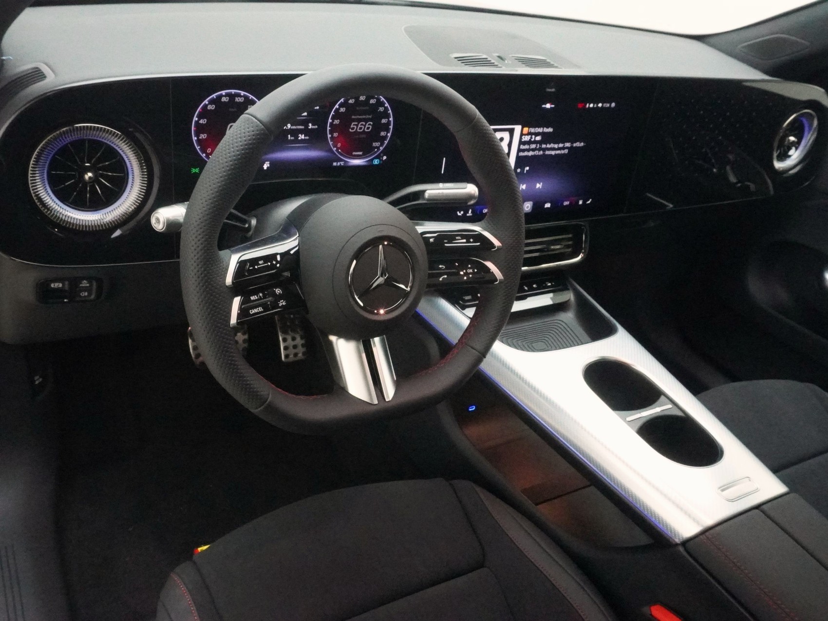 MERCEDES-BENZ CLA-Klasse 250+ AMG Line-image-8