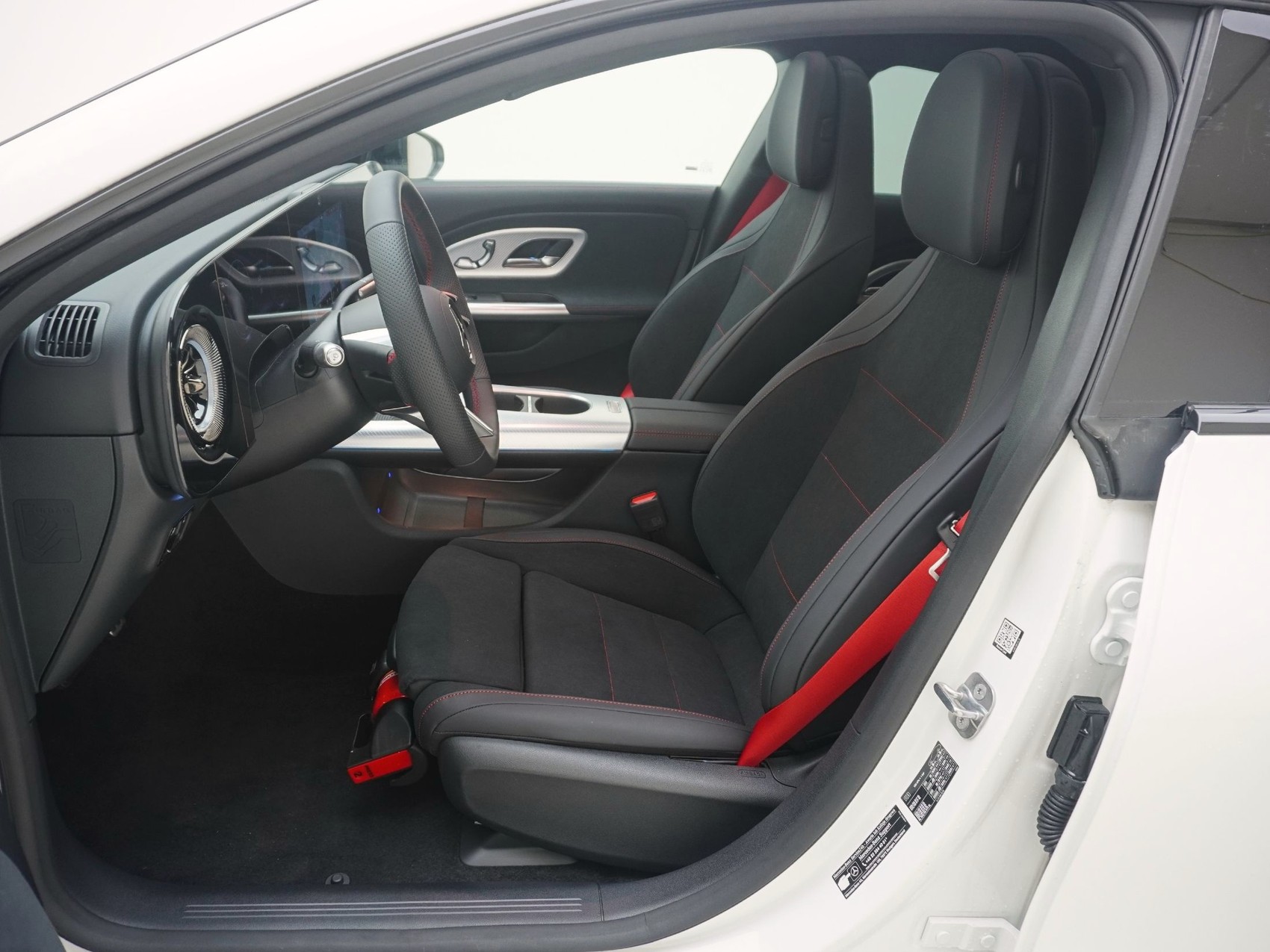 MERCEDES-BENZ CLA-Klasse 250+ AMG Line-image-10
