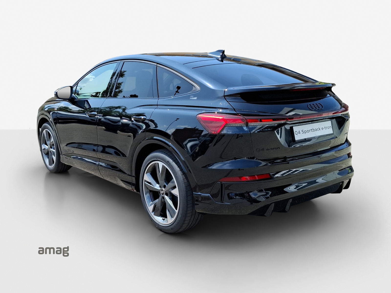 AUDI Q4 Sportback e-tron quattro performance Swiss Ski-image-2