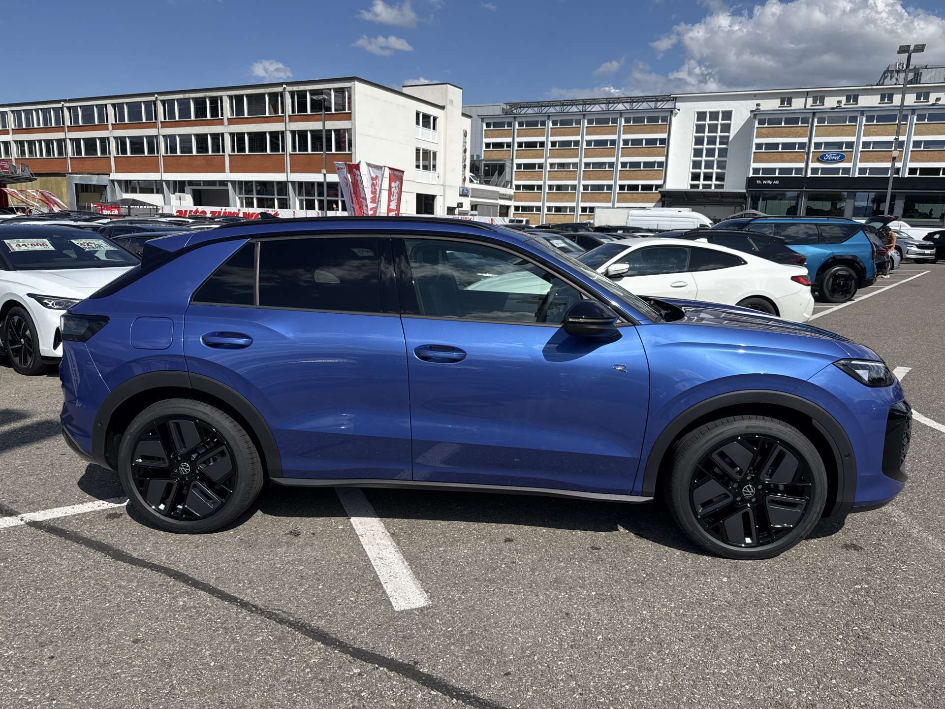 VW T-Roc 1.5 eTSi mHEV R-Line DSG-Automat-image-10