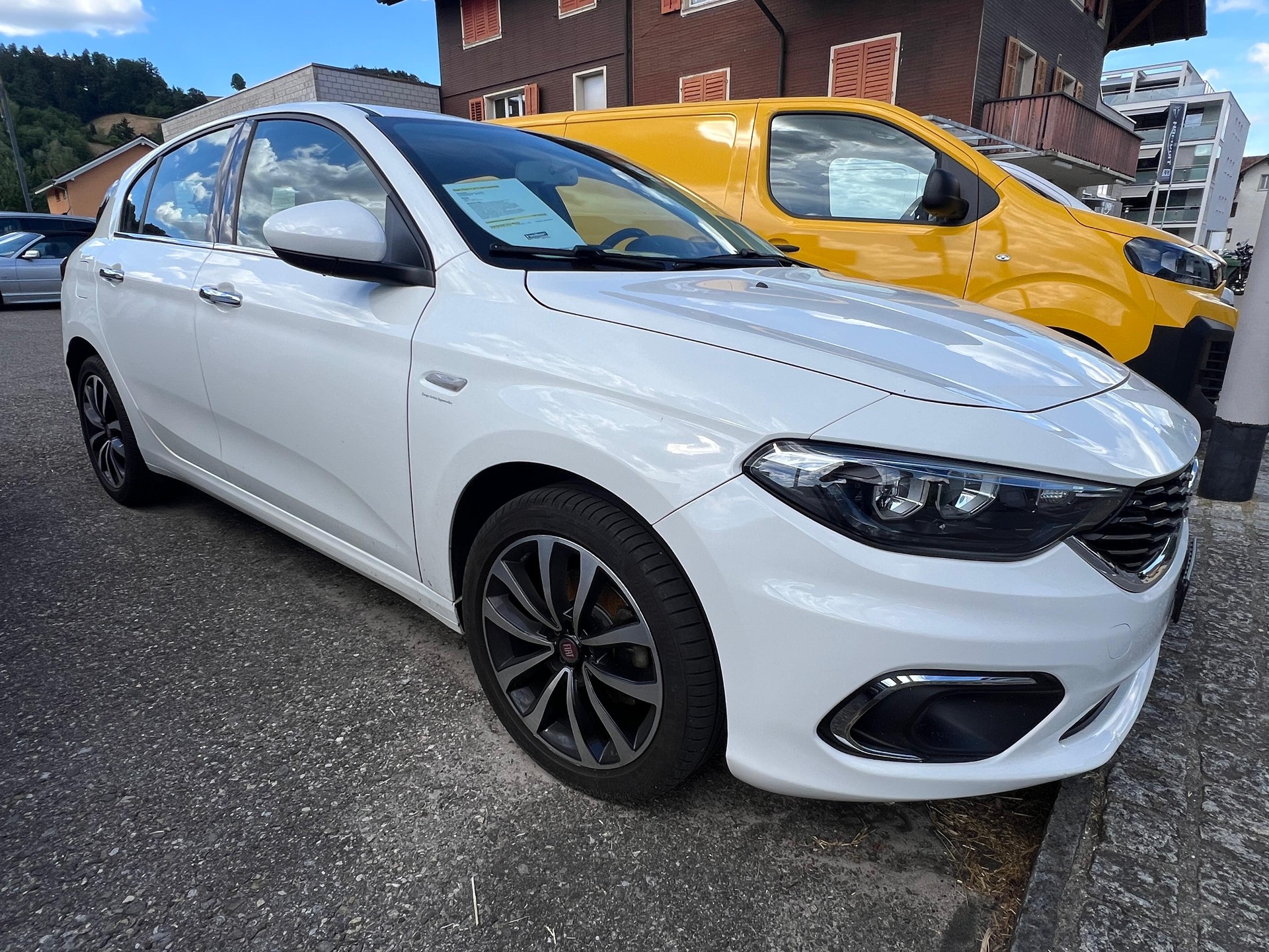 FIAT Tipo 1.4 T-Jet Lounge-image-0