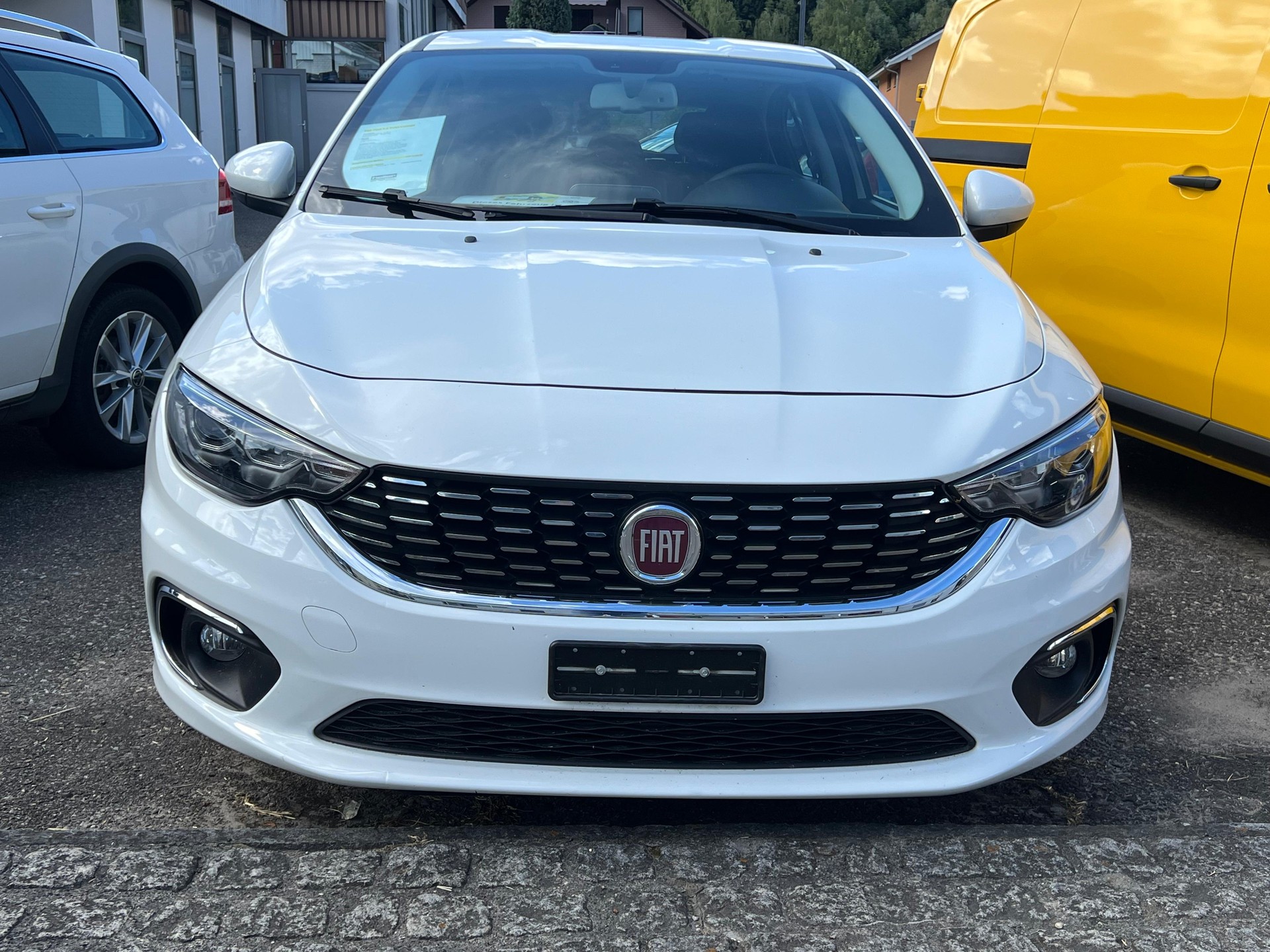 FIAT Tipo 1.4 T-Jet Lounge-image-2