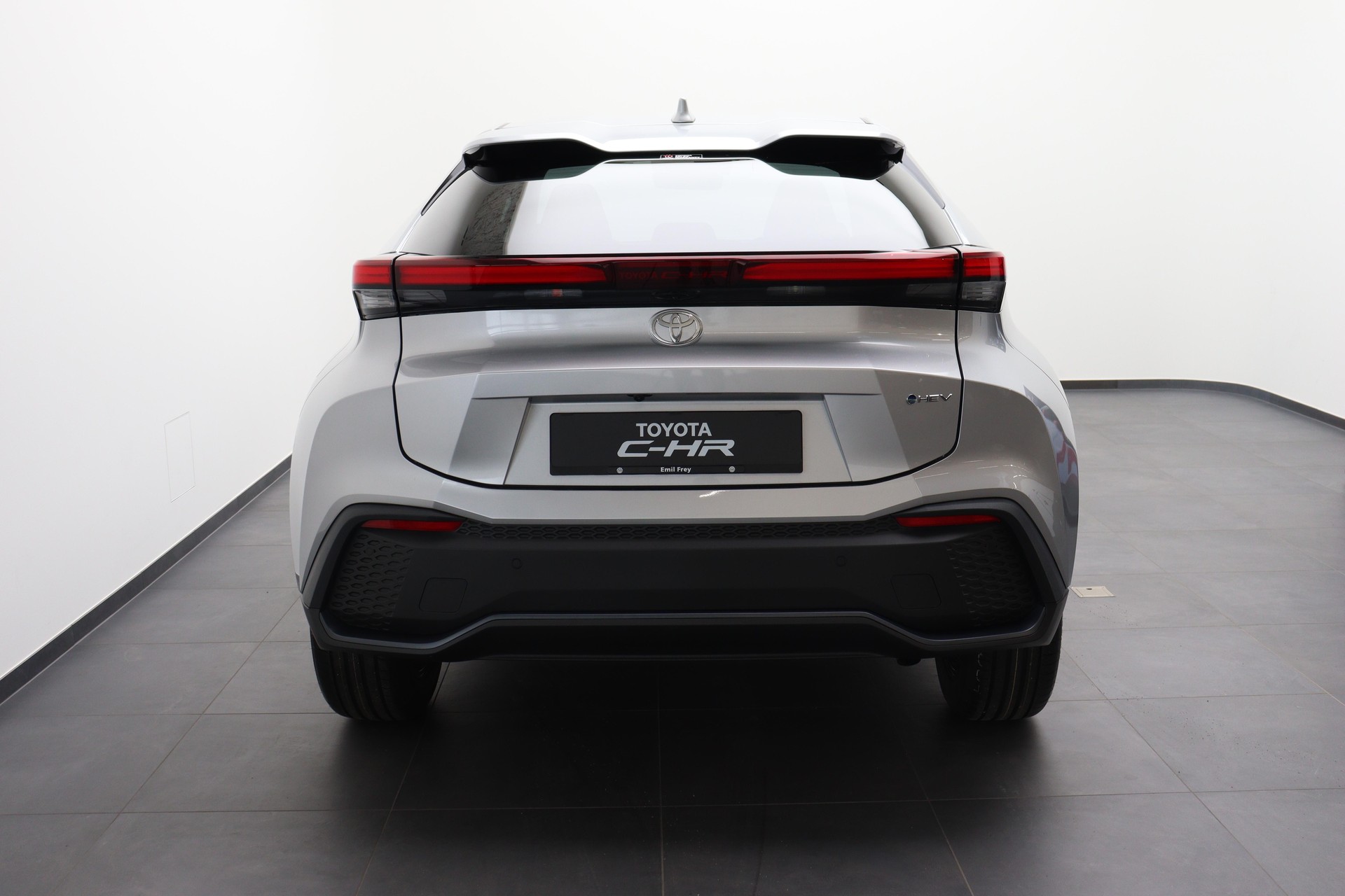 TOYOTA C-HR 1.8 HEV Swiss Edition-image-3