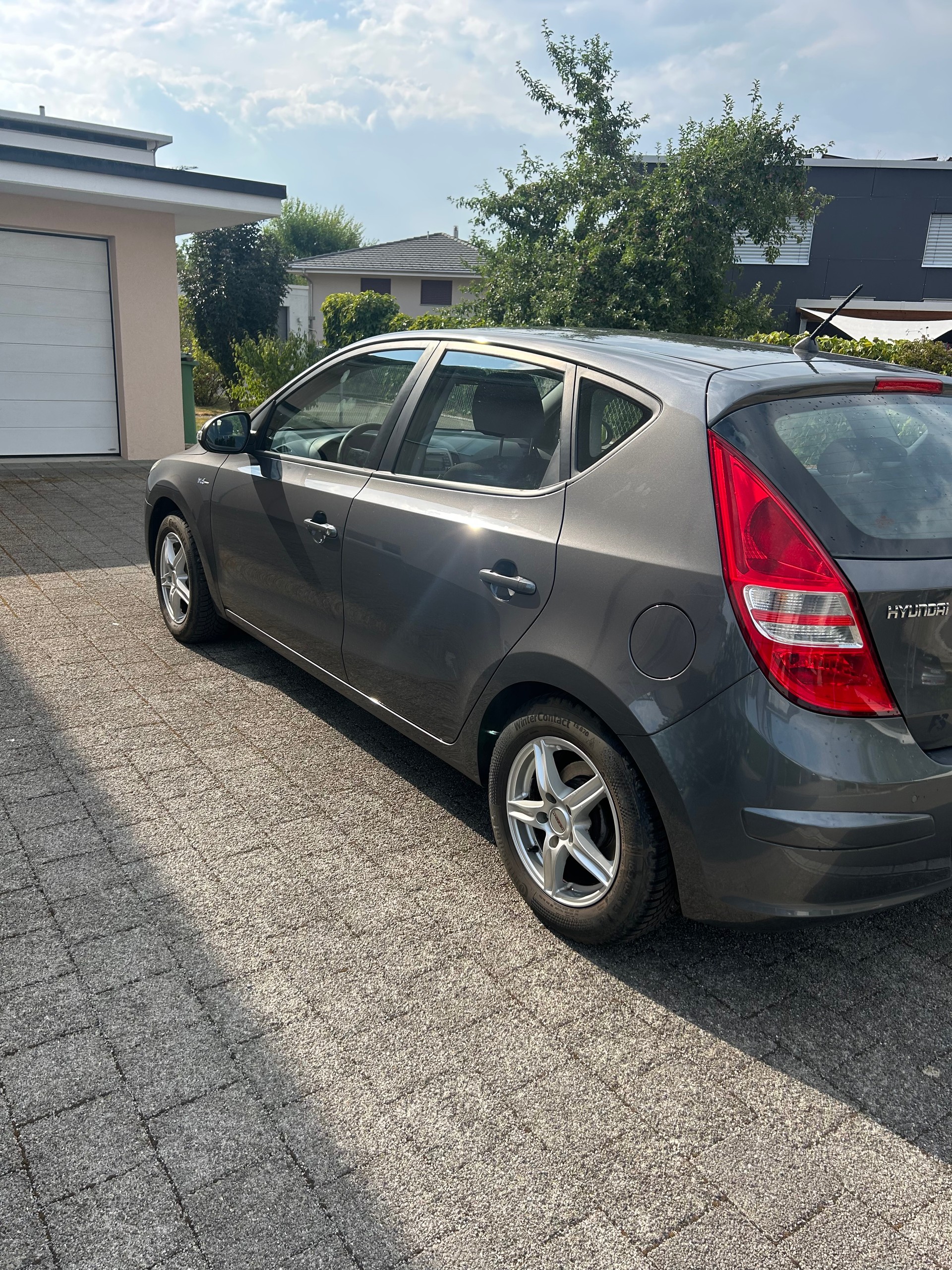 HYUNDAI 1.6 Anniversary Edition-image-1