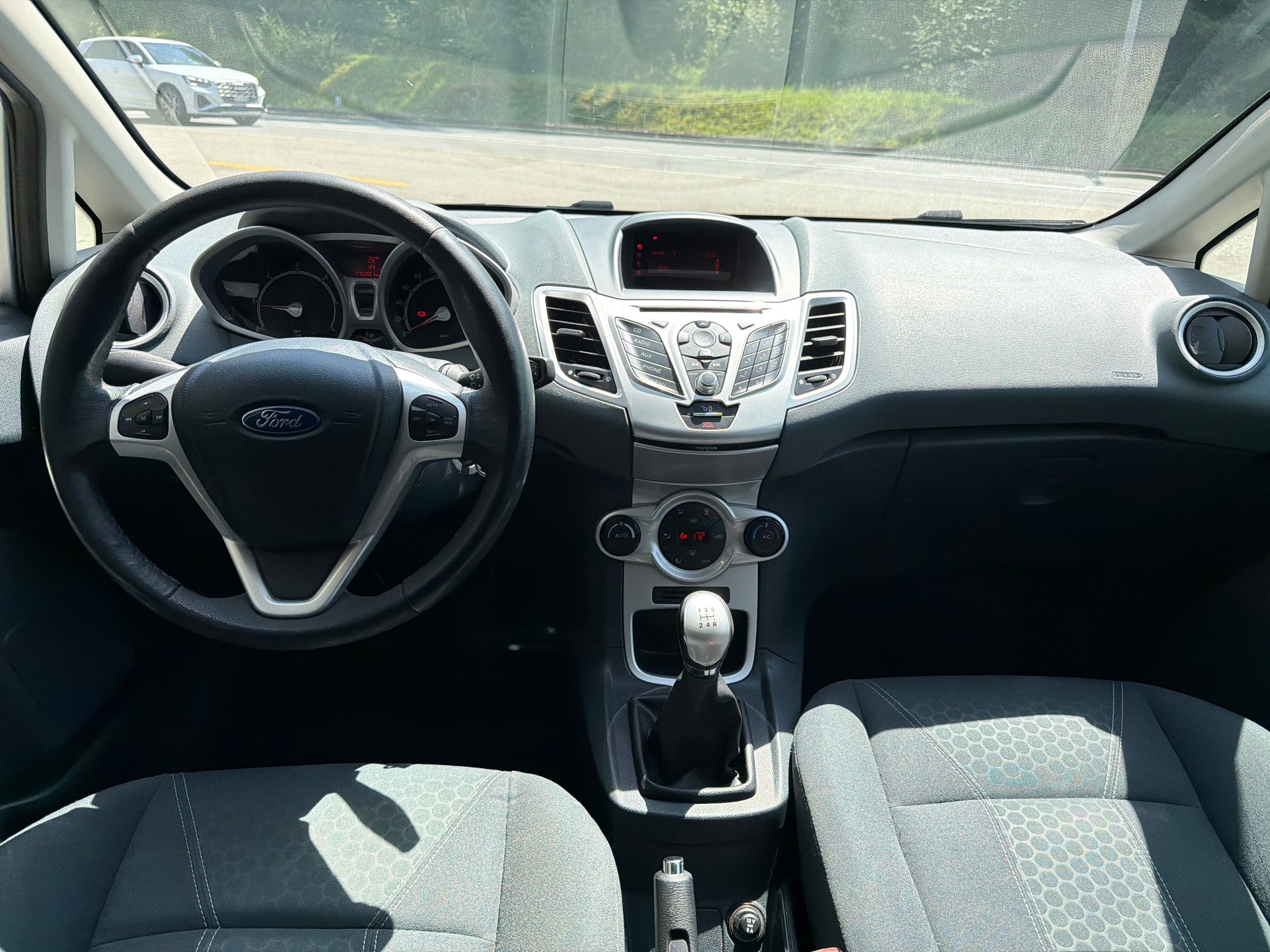 FORD Fiesta 1.6 16V TDCi Trend-image-5