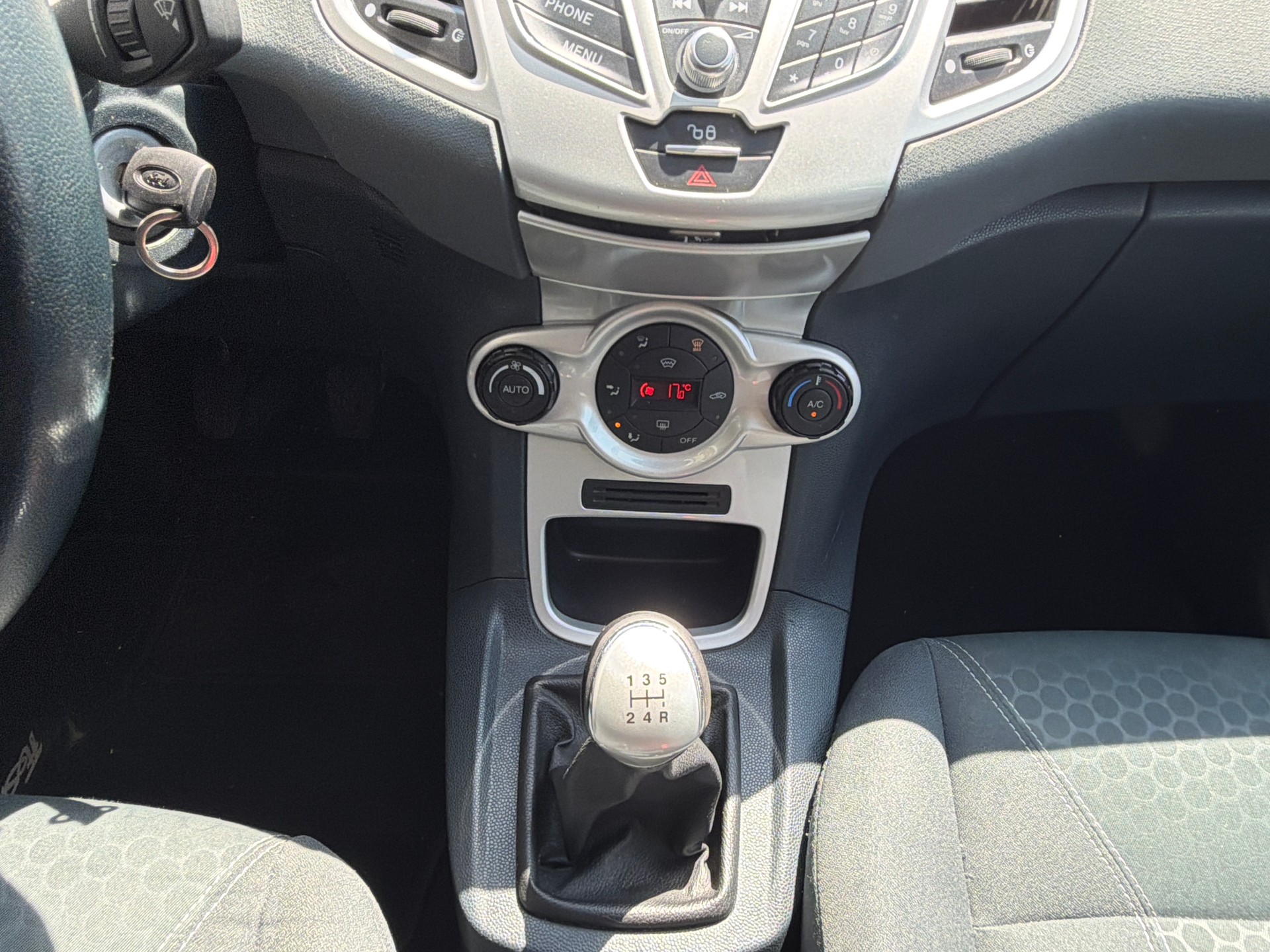 FORD Fiesta 1.6 16V TDCi Trend-image-7