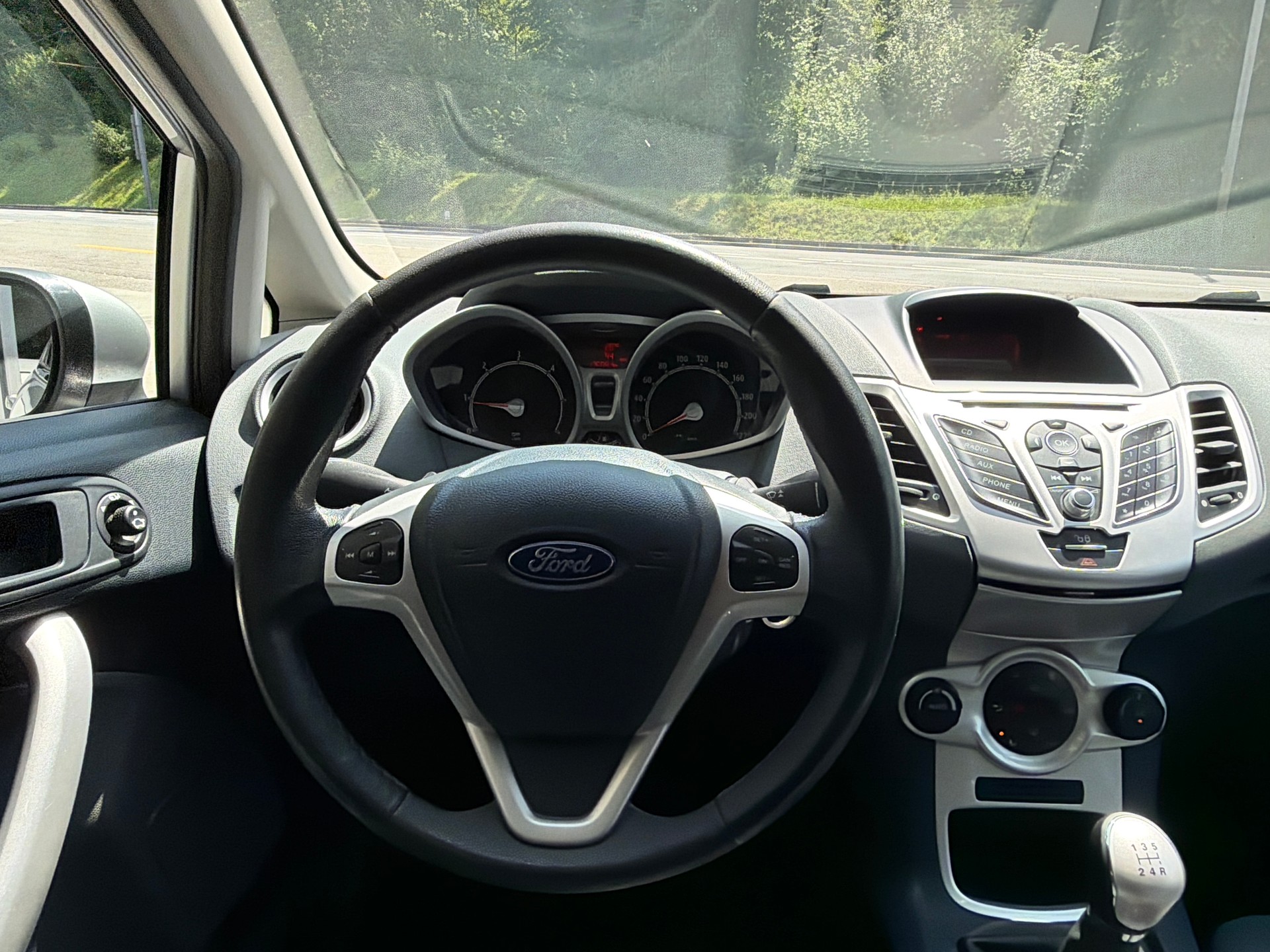 FORD Fiesta 1.6 16V TDCi Trend-image-6
