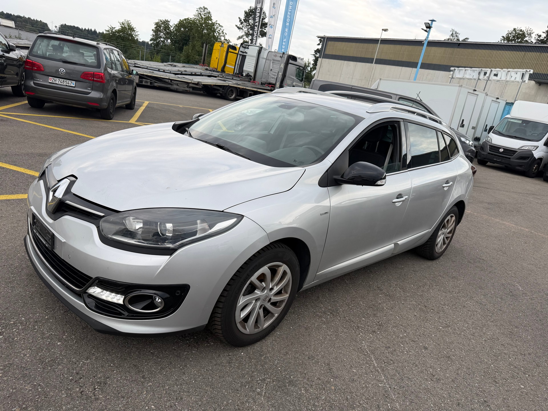 RENAULT Mégane Grandtour 1.2 16V Turbo Bose EDC-image-0
