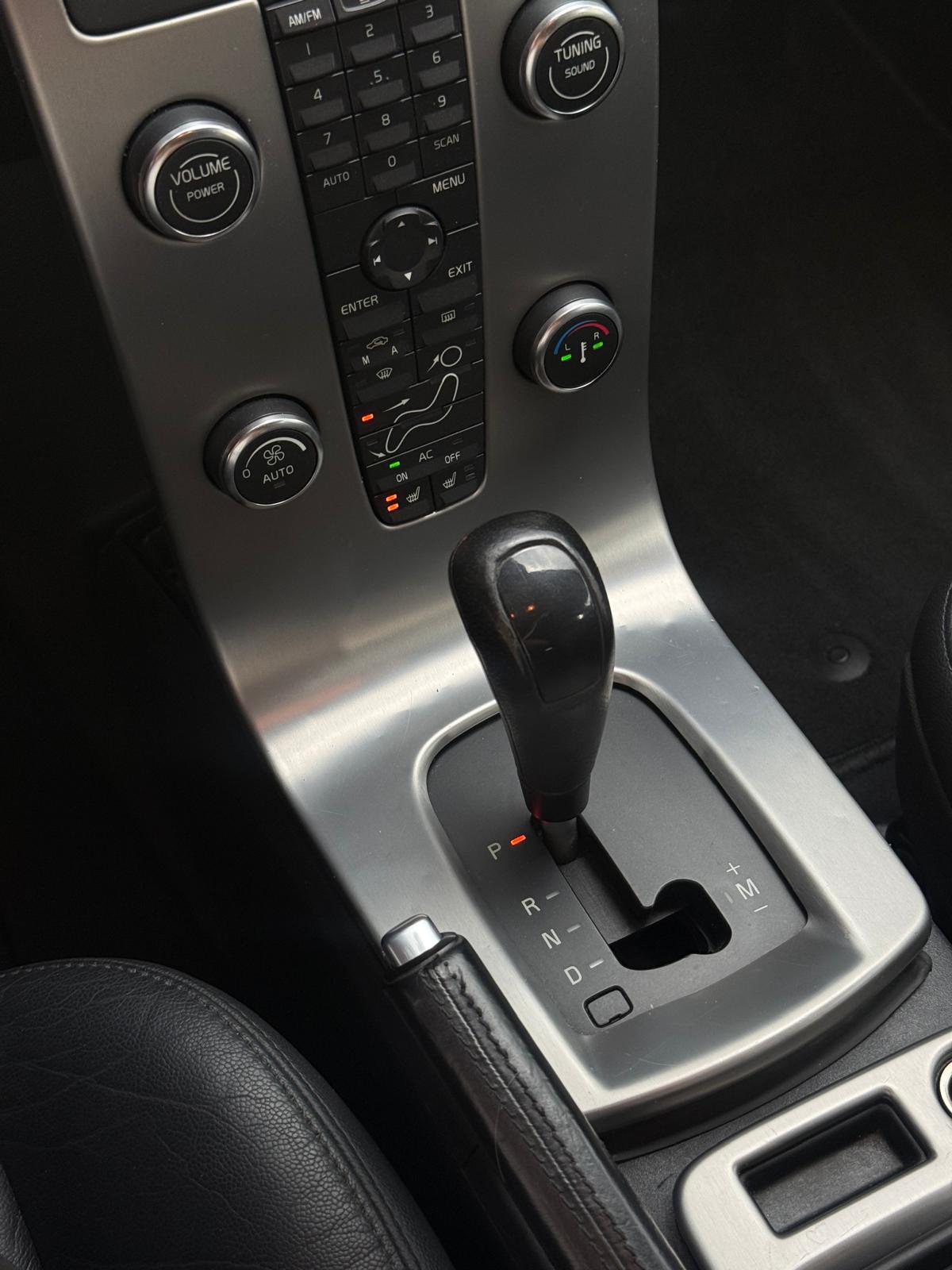 VOLVO V50 2.0D Powershift-image-14