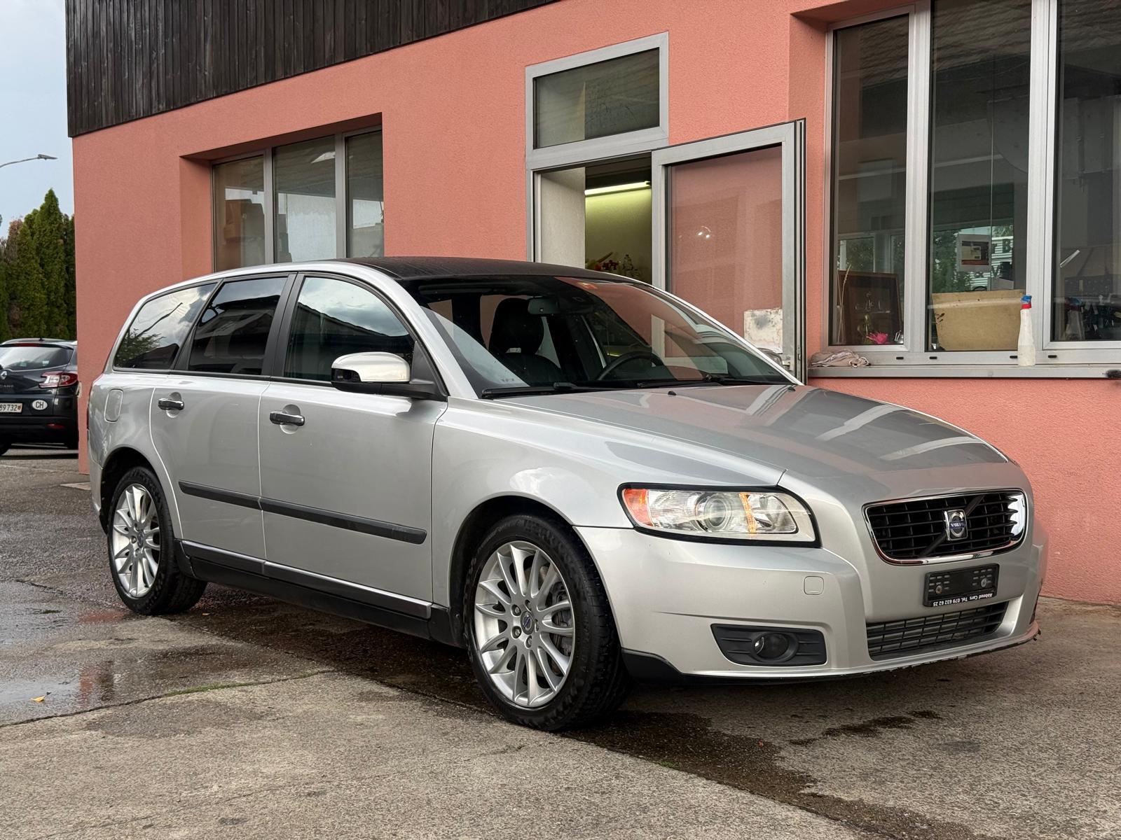 VOLVO V50 2.0D Powershift-image-0