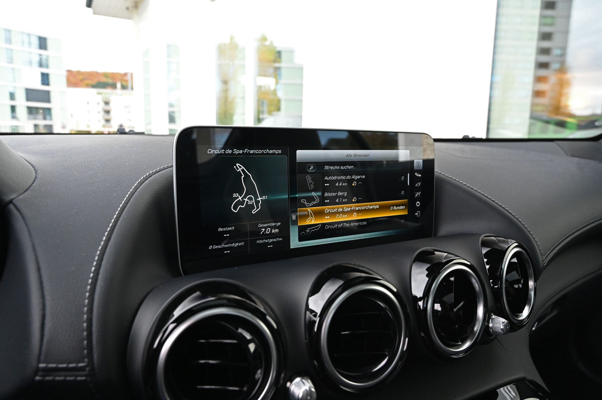 MERCEDES-BENZ AMG GT C Speedshift DCT-image-18