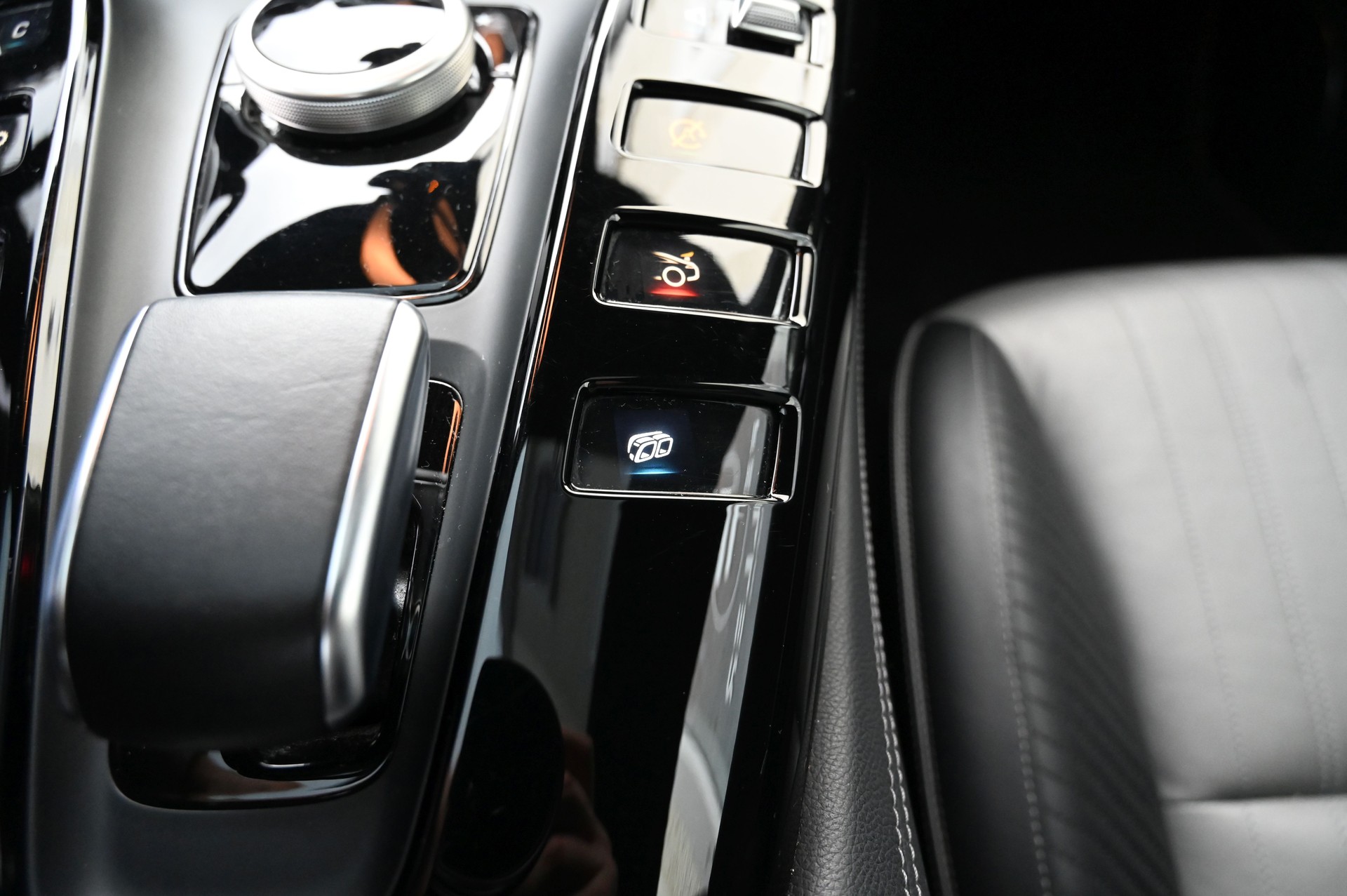 MERCEDES-BENZ AMG GT C Speedshift DCT-image-15