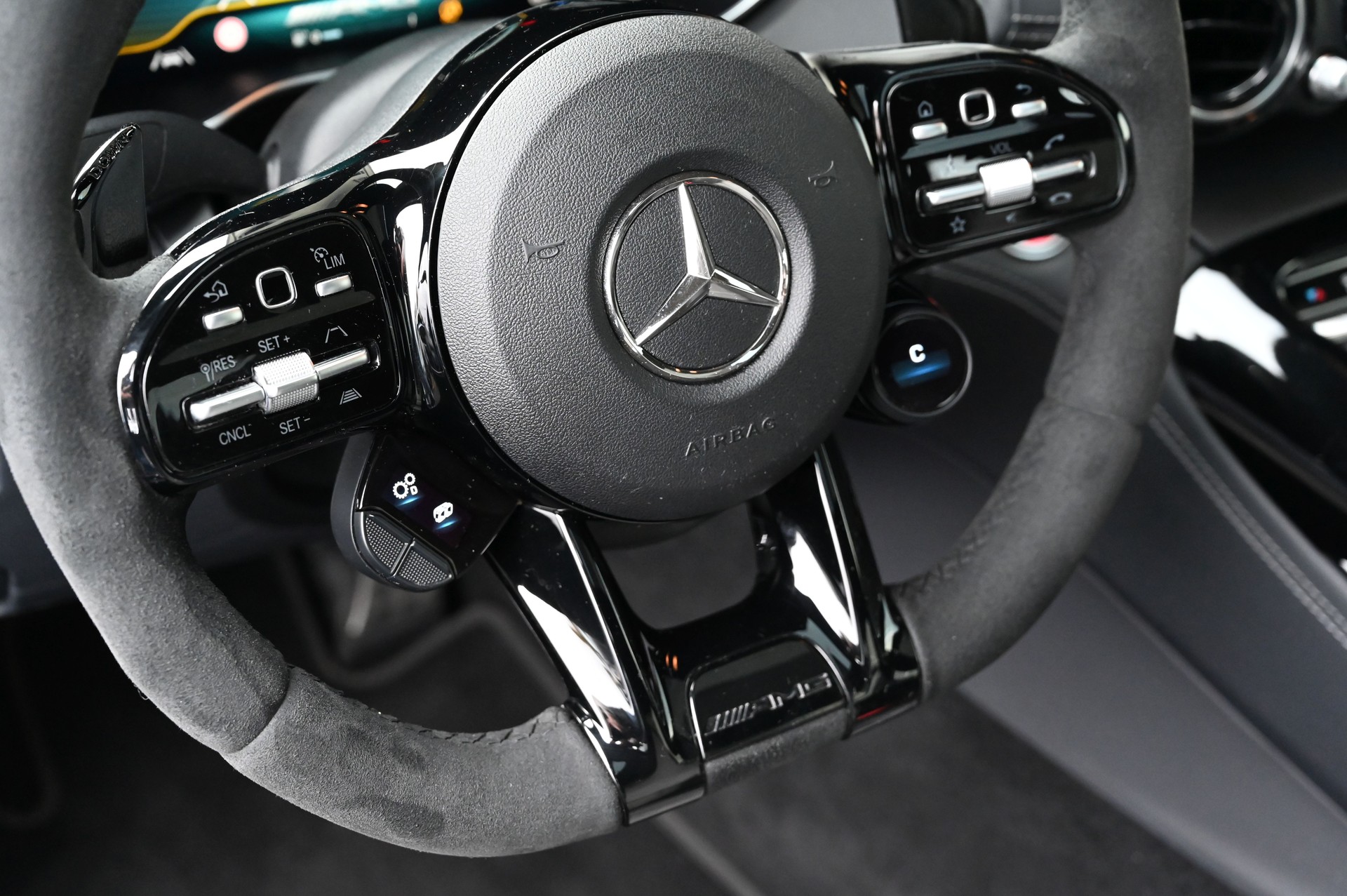 MERCEDES-BENZ AMG GT C Speedshift DCT-image-13