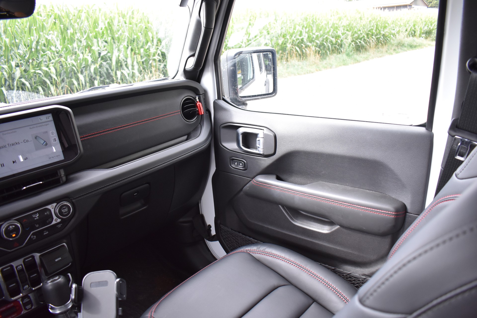JEEP Wrangler 2.0 Unlimited Rubicon Automatic-image-9