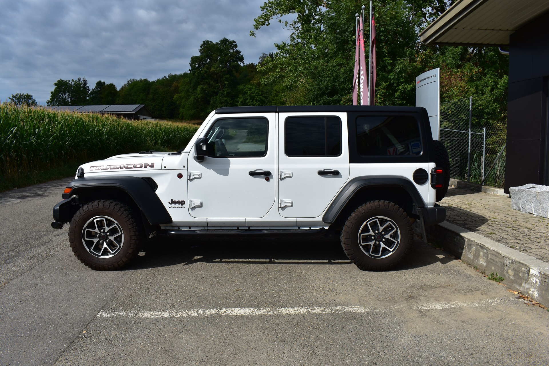 JEEP Wrangler 2.0 Unlimited Rubicon Automatic-image-3