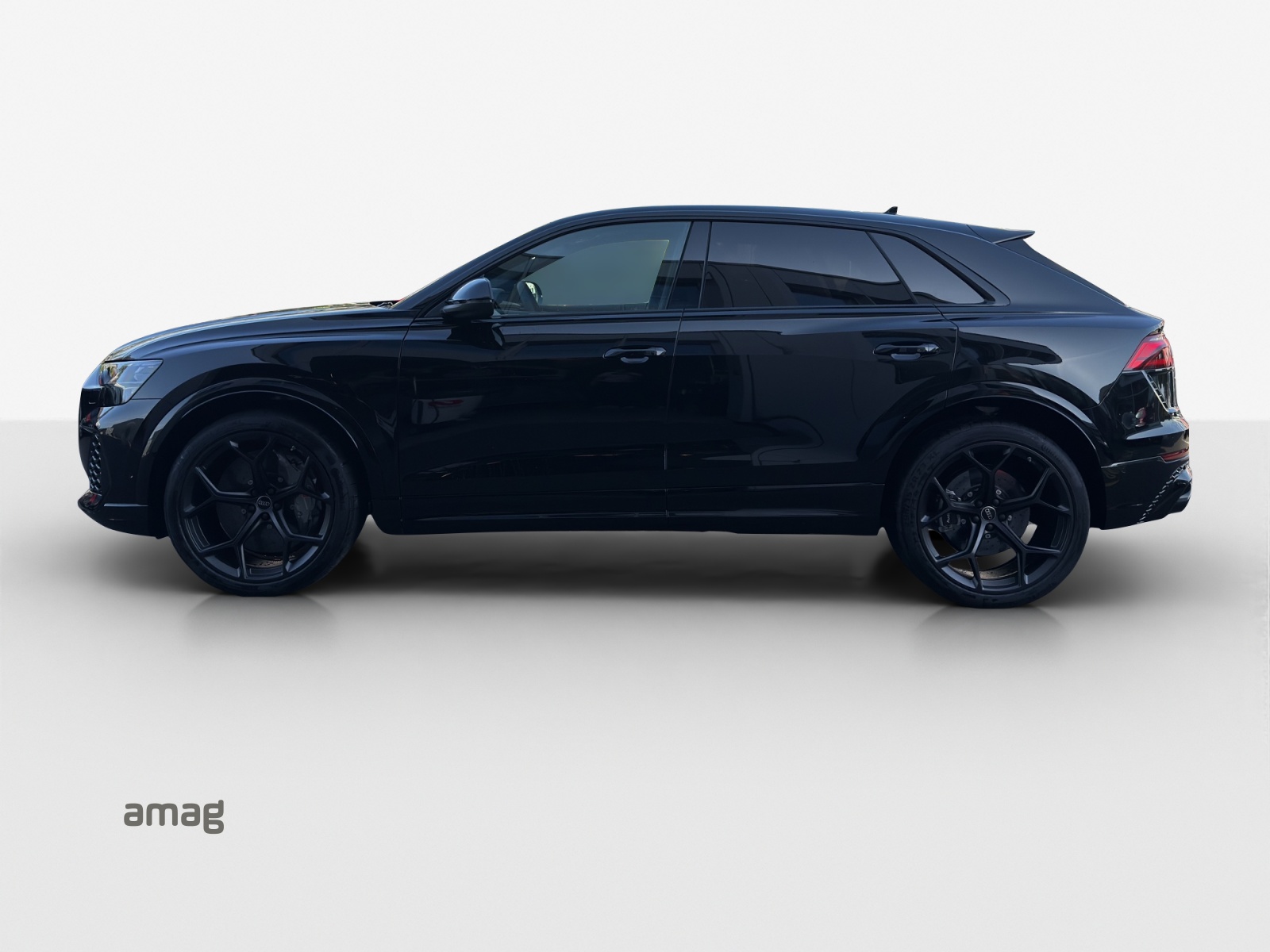 AUDI RSQ8 performance quattro-showroom-element-1