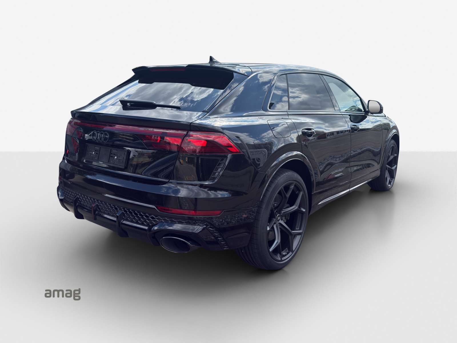 AUDI RSQ8 performance quattro-image-4