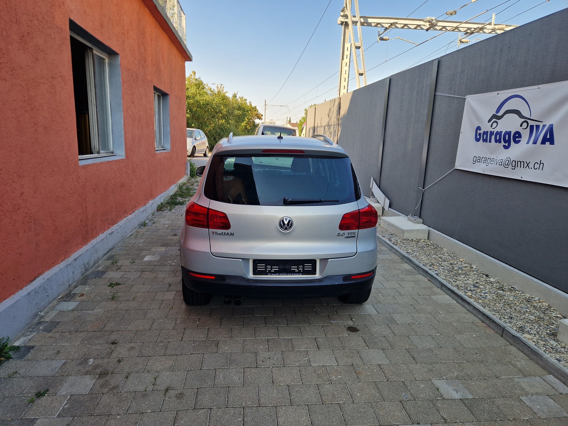 VW Tiguan 2.0 TDI BlueMotion Sport&Style 4Motion-image-5