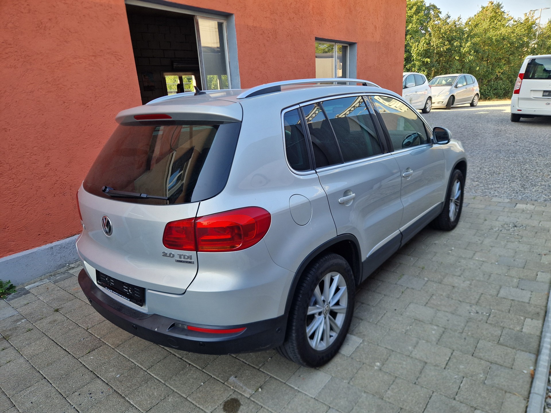 VW Tiguan 2.0 TDI BlueMotion Sport&Style 4Motion-image-4