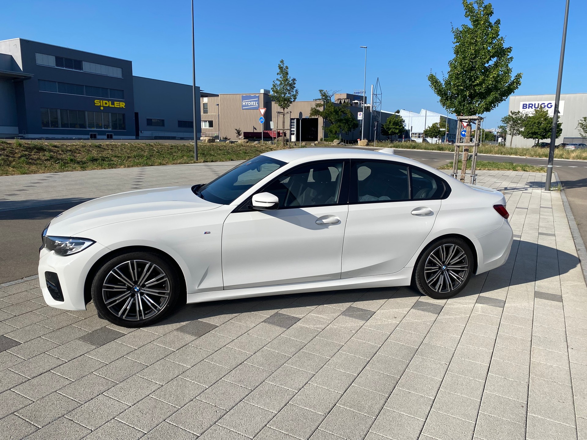 BMW 318i-image-1