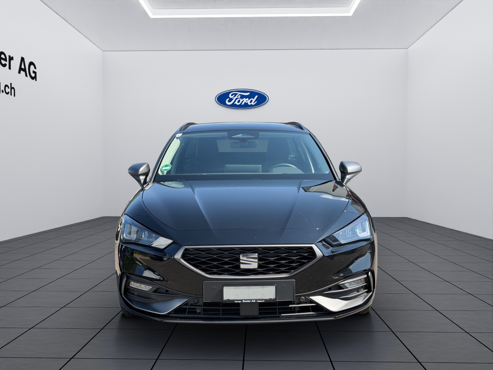 SEAT Leon 1.5 eTSI 150 FR DSG-image-1